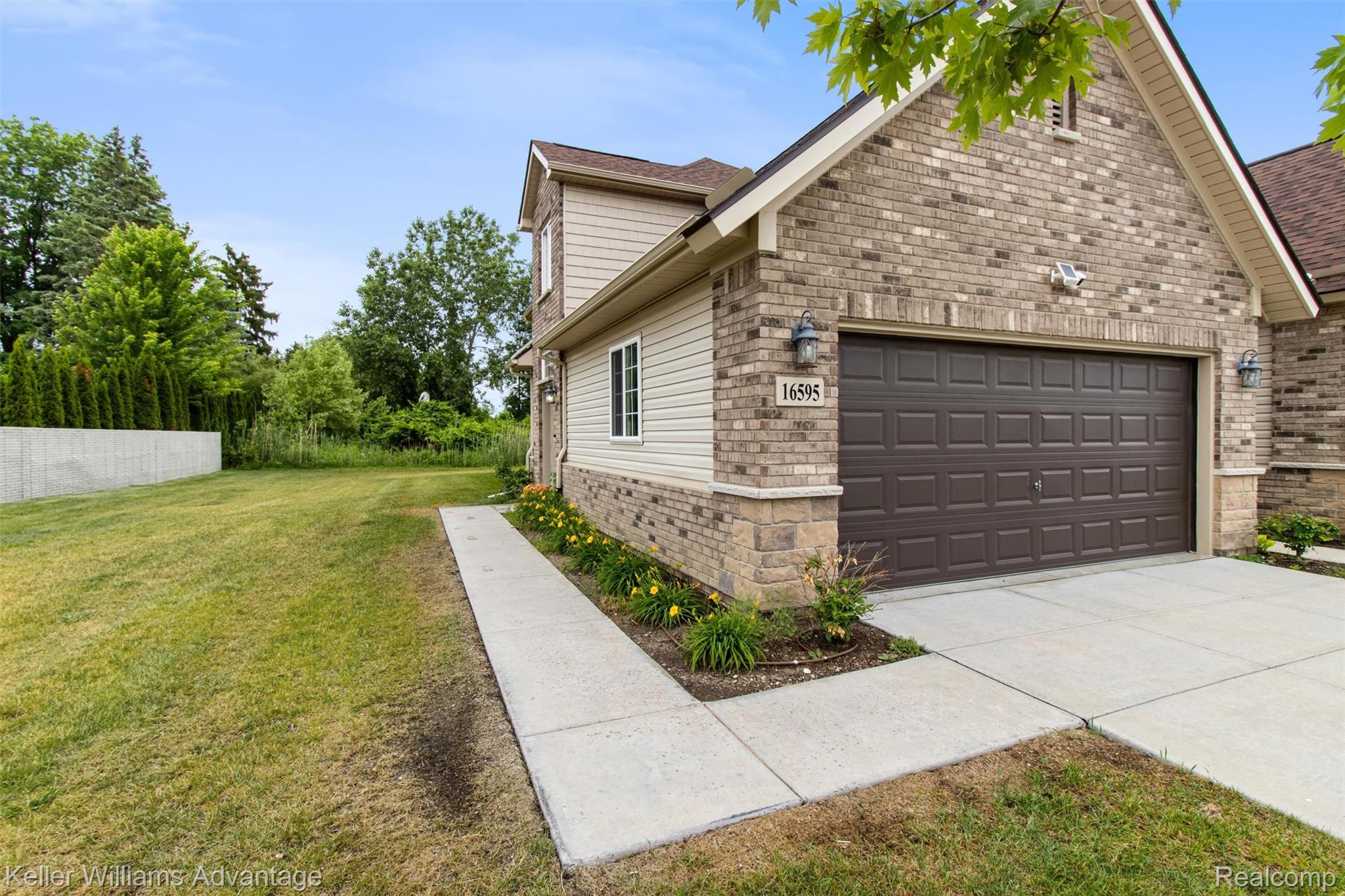 16595, Savor, Clinton Township, Michigan, 48035