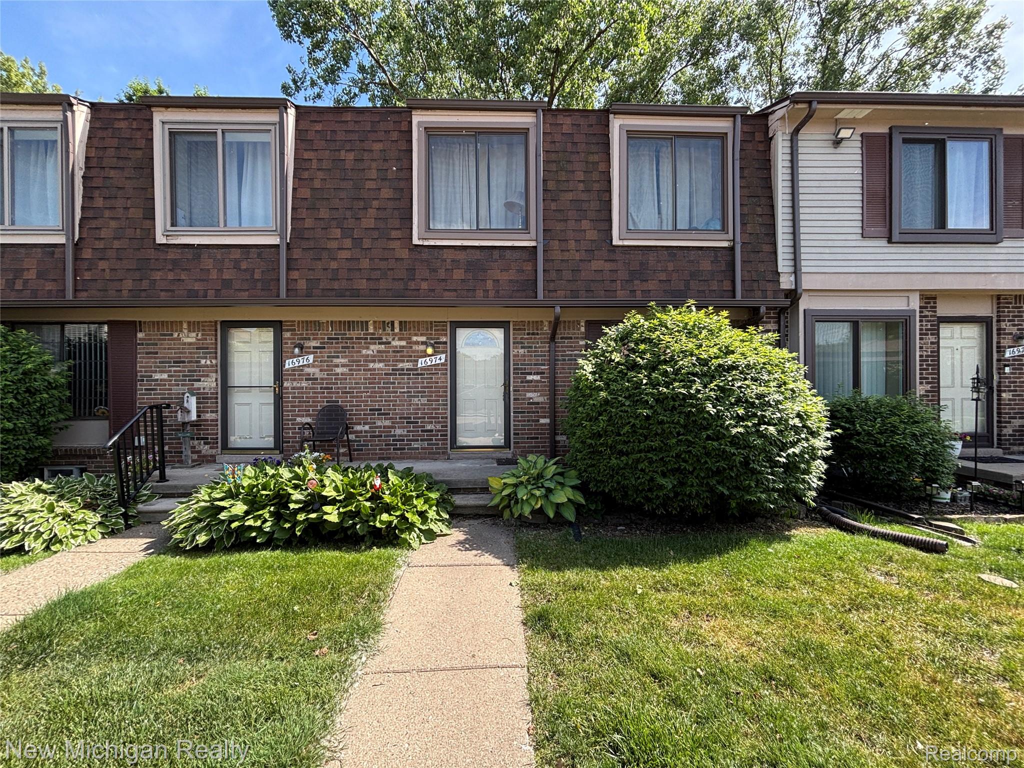 16974, Kingsbrooke, Clinton Township, Michigan, 48038