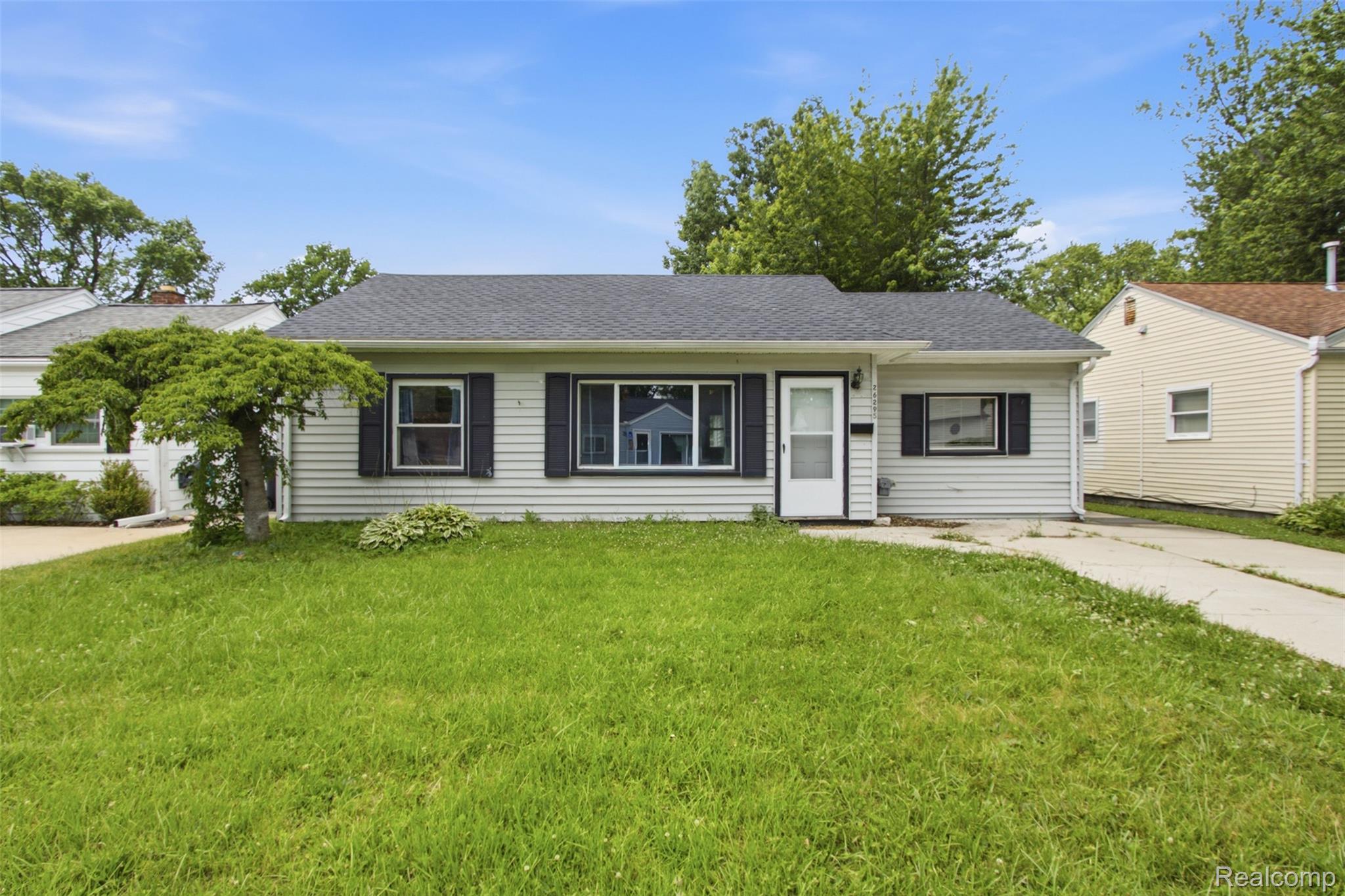 26295, Kathy, Roseville, Michigan, 48066