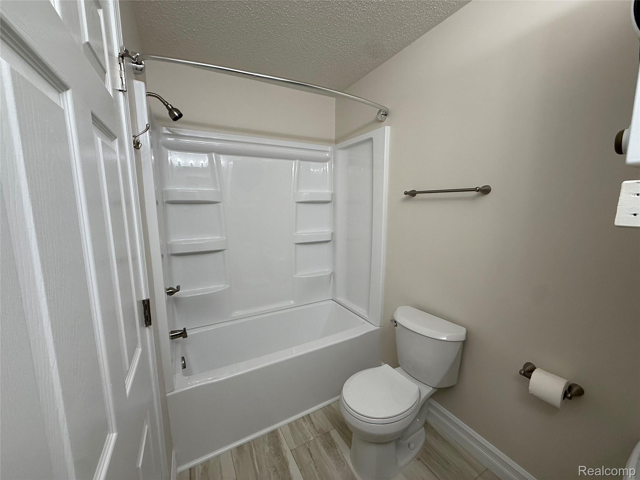 140, S. Saginaw Unit 2, Byron, Michigan, 48418