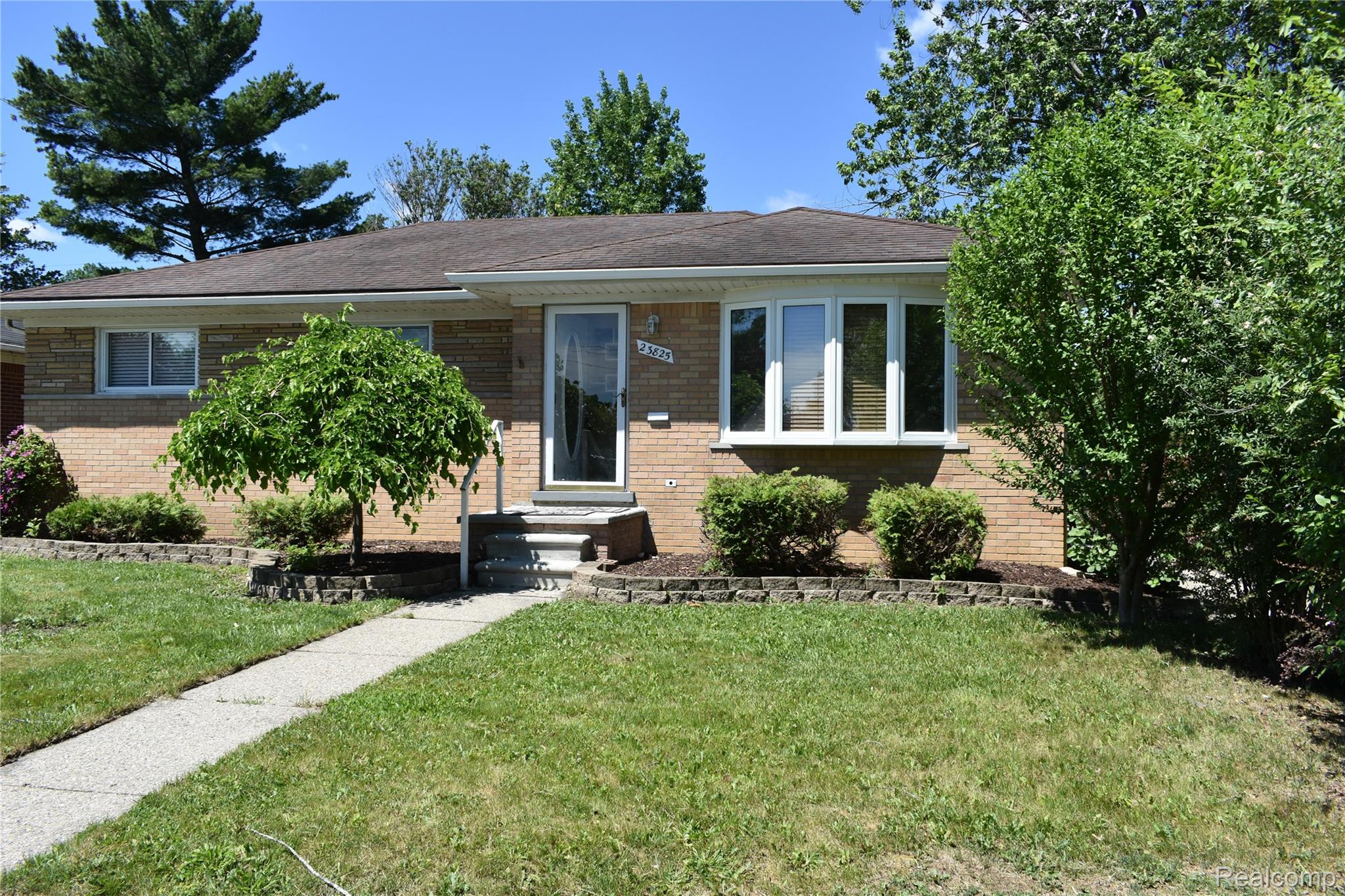 23825, Johnston, Eastpointe, Michigan, 48021