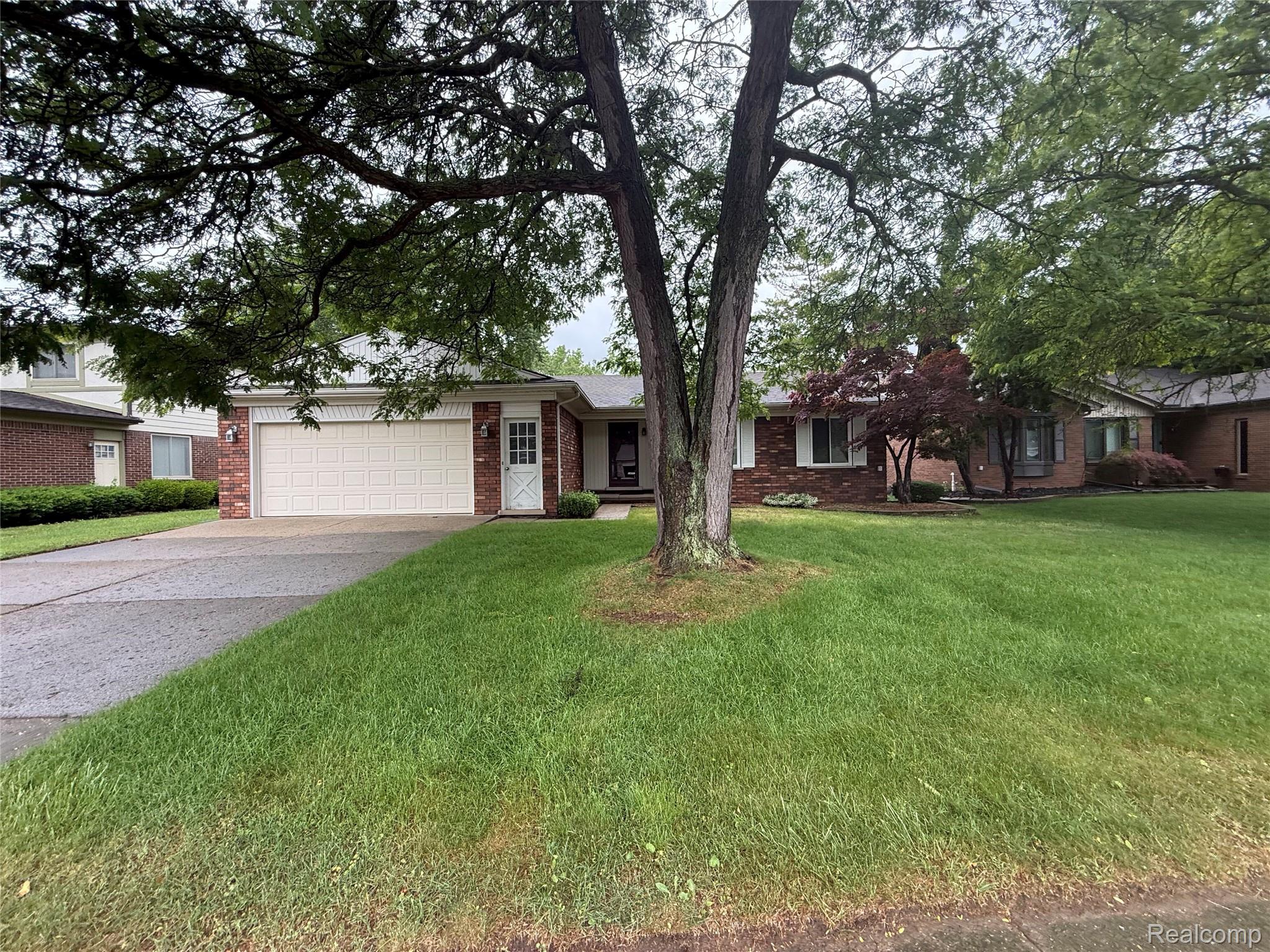 14322, Four Lakes, Sterling Heights, Michigan, 48313