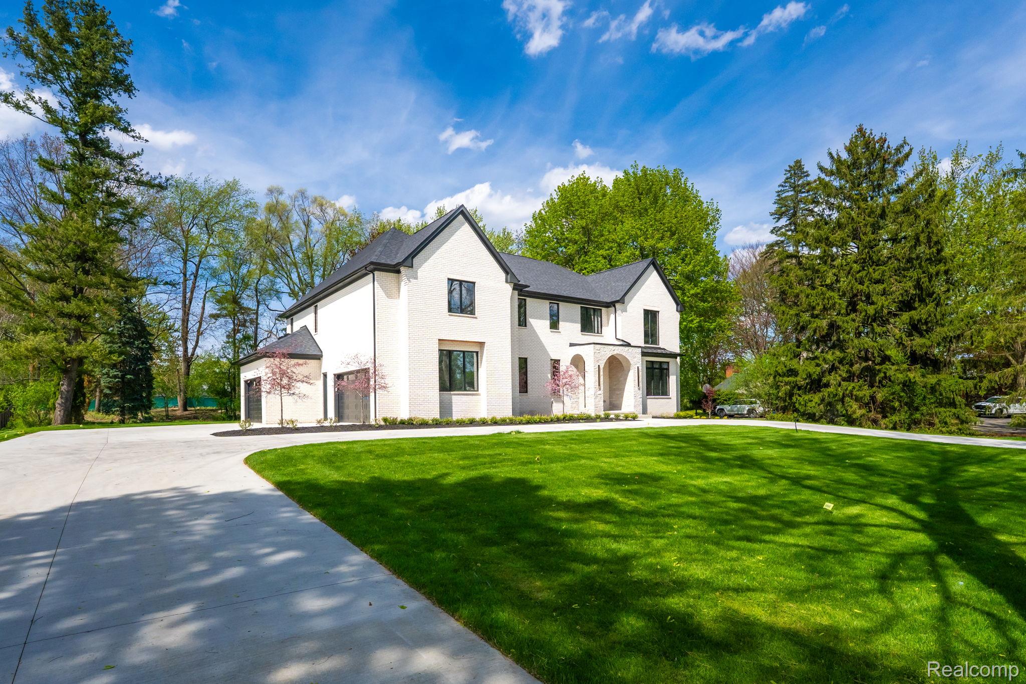 4546, Niagara, Bloomfield Hills, Michigan, 48301