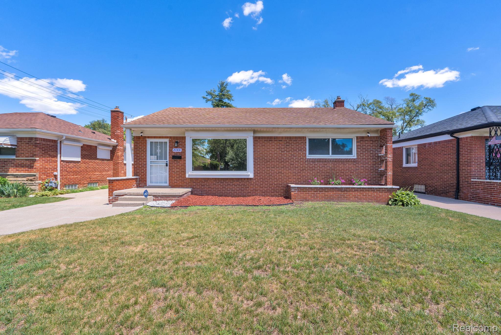 20300, Burt, Detroit, Michigan, 48219