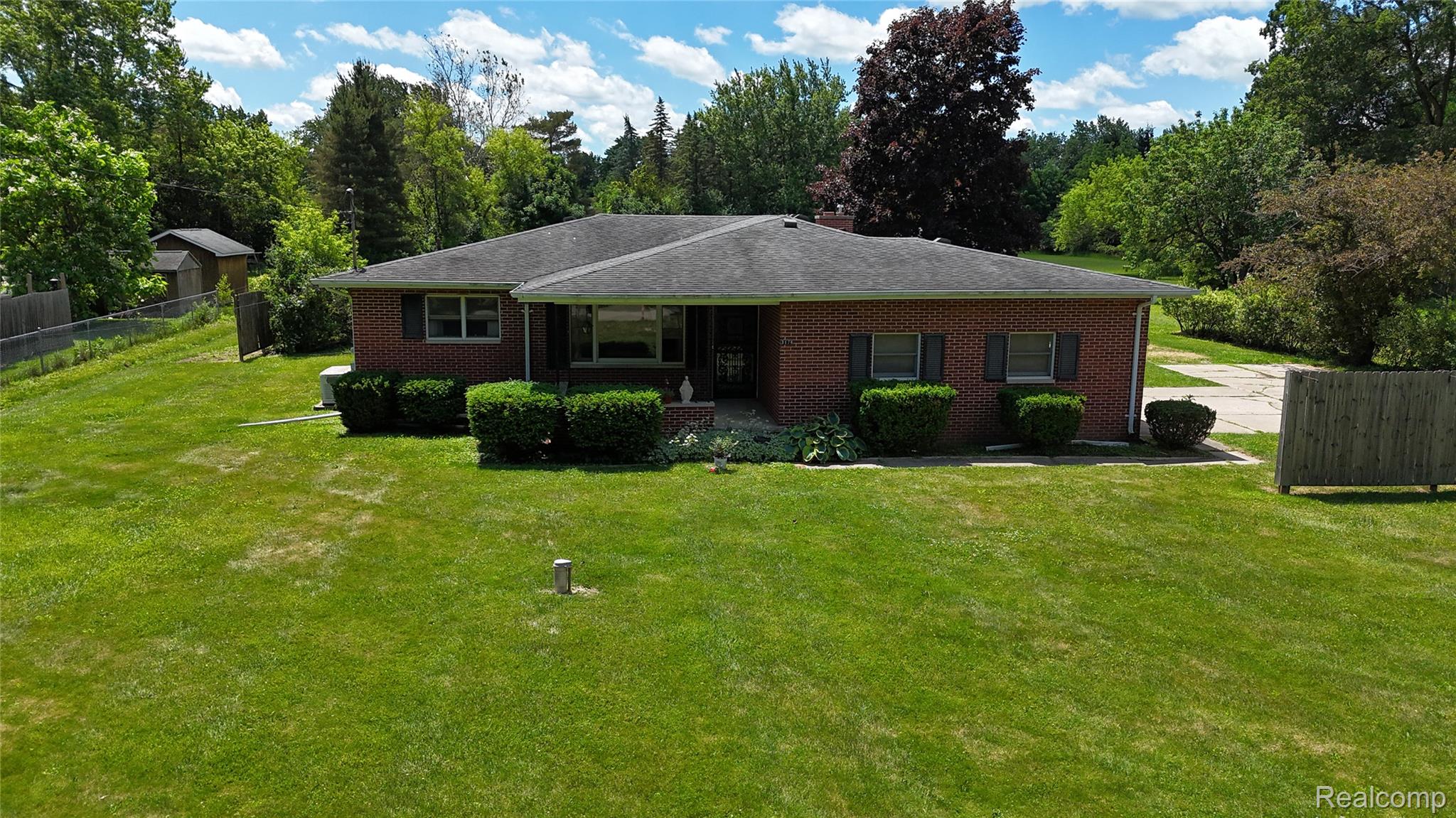 3174, McGregor, Grand Blanc, Michigan, 48439