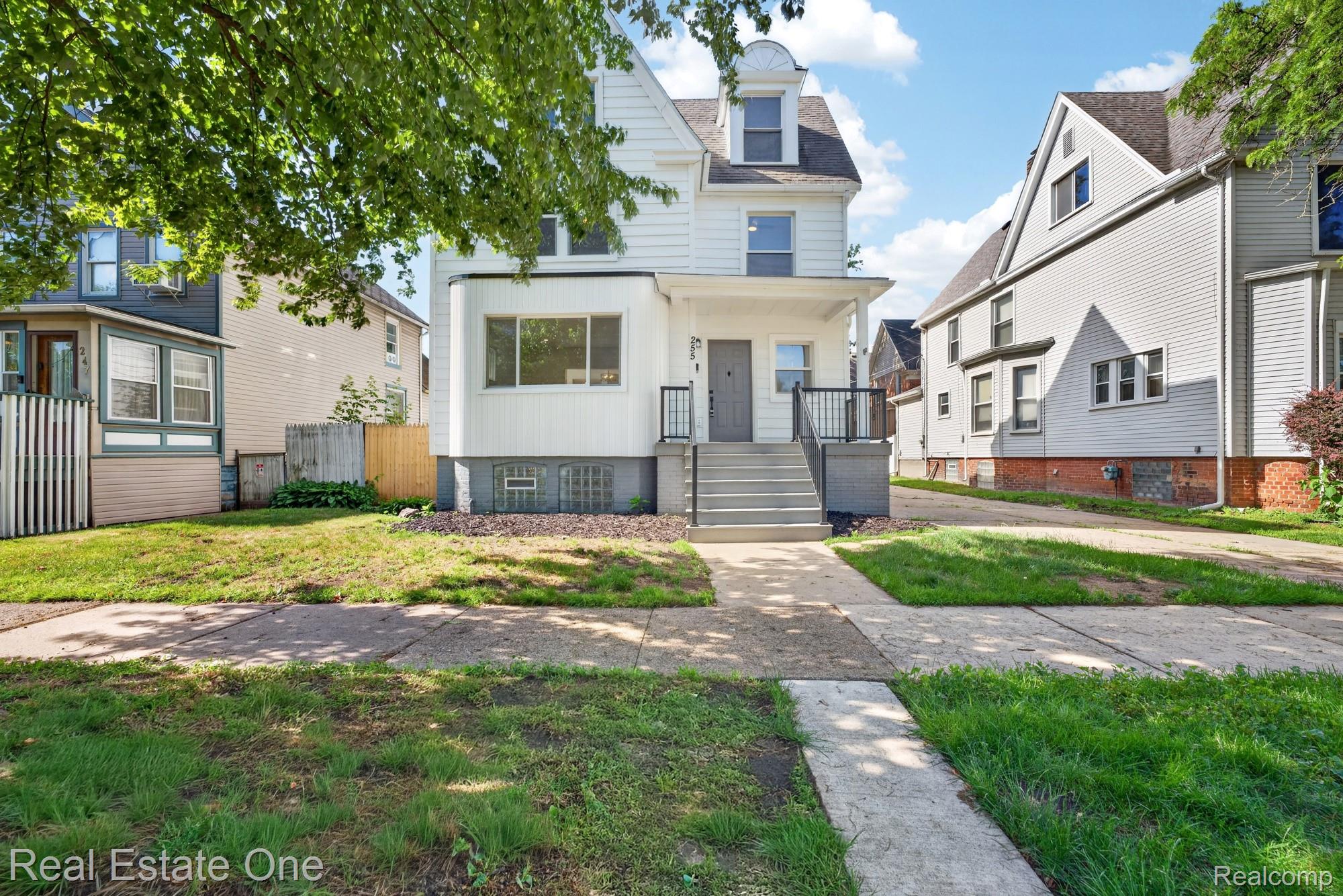 255, Poplar, Wyandotte, Michigan, 48192