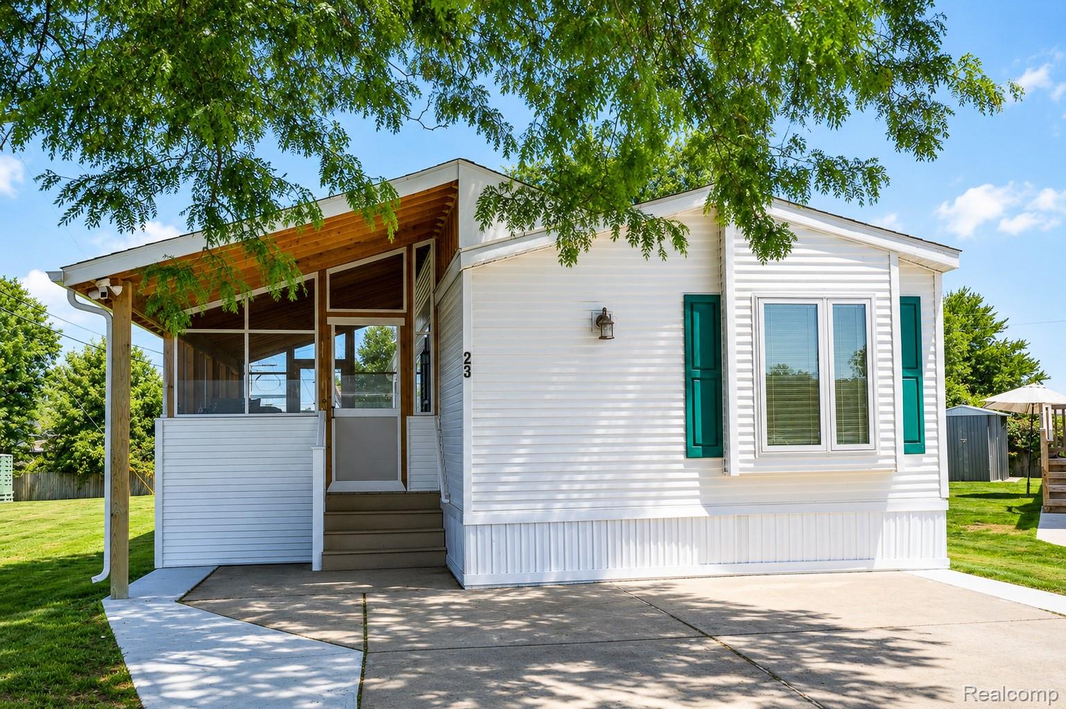 23, Highland Terrace, White Lake, Michigan, 48386