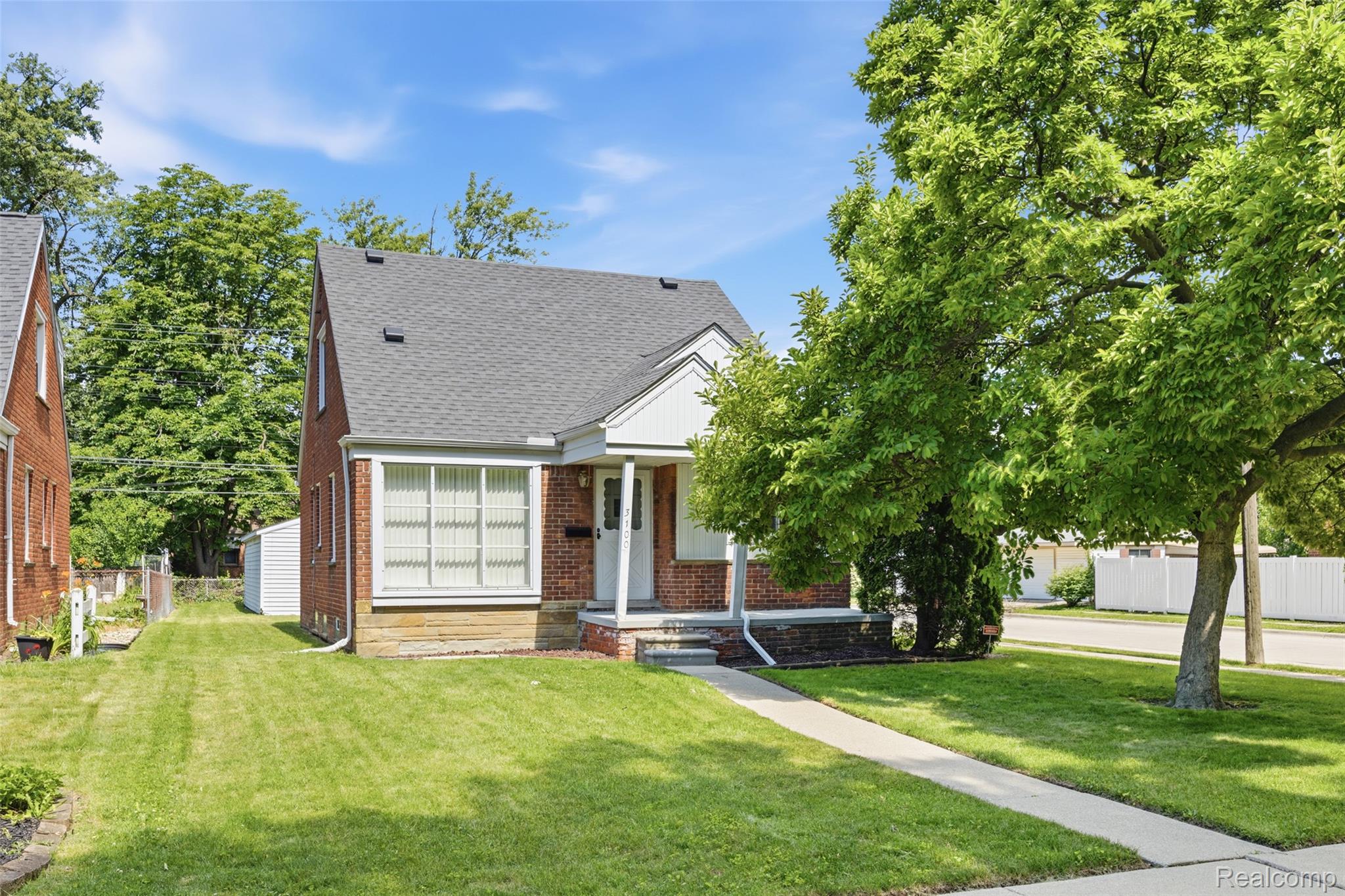 3100, Houston, Dearborn, Michigan, 48124