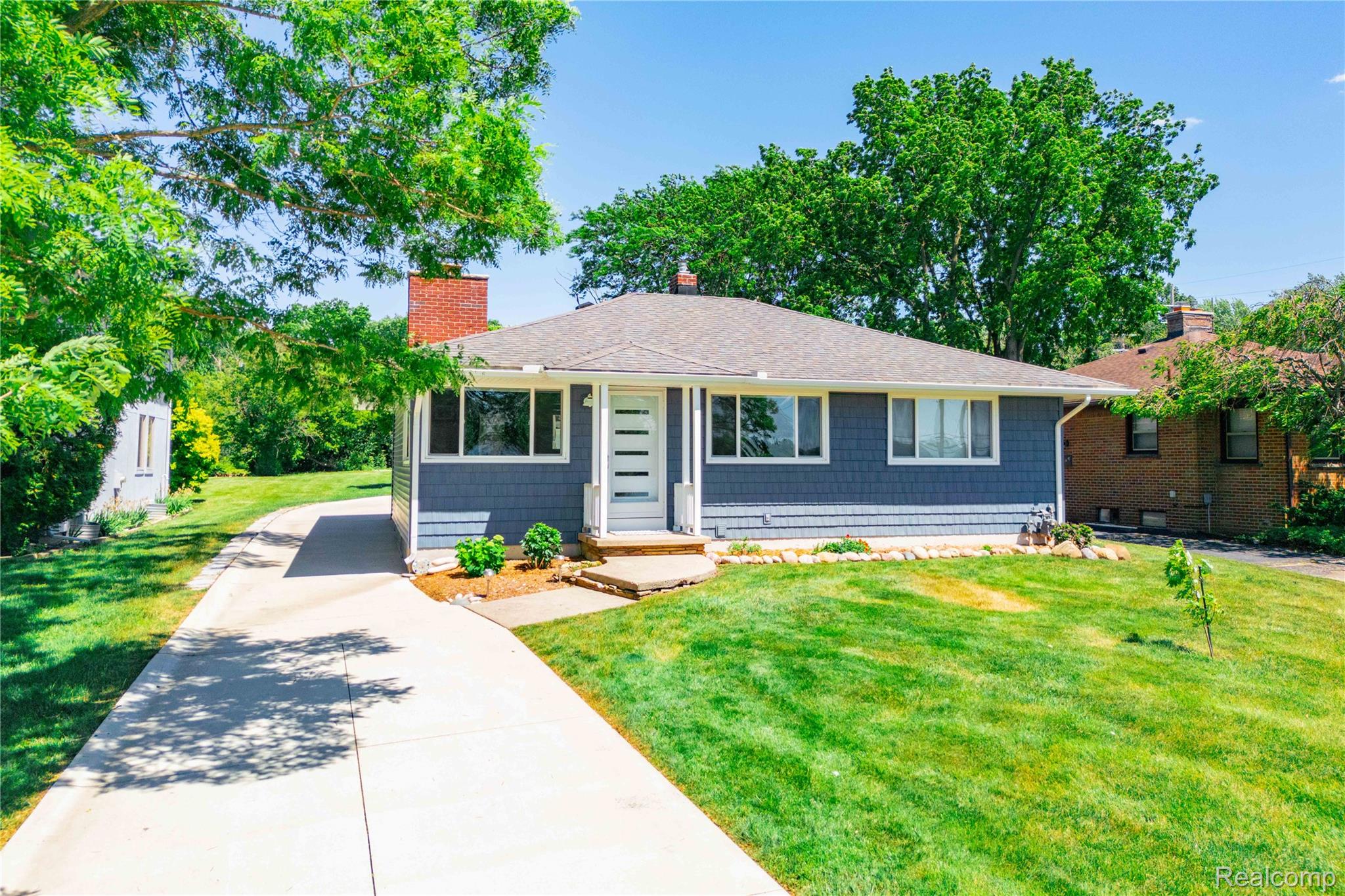 25815, West River, Grosse Ile, Michigan, 48138