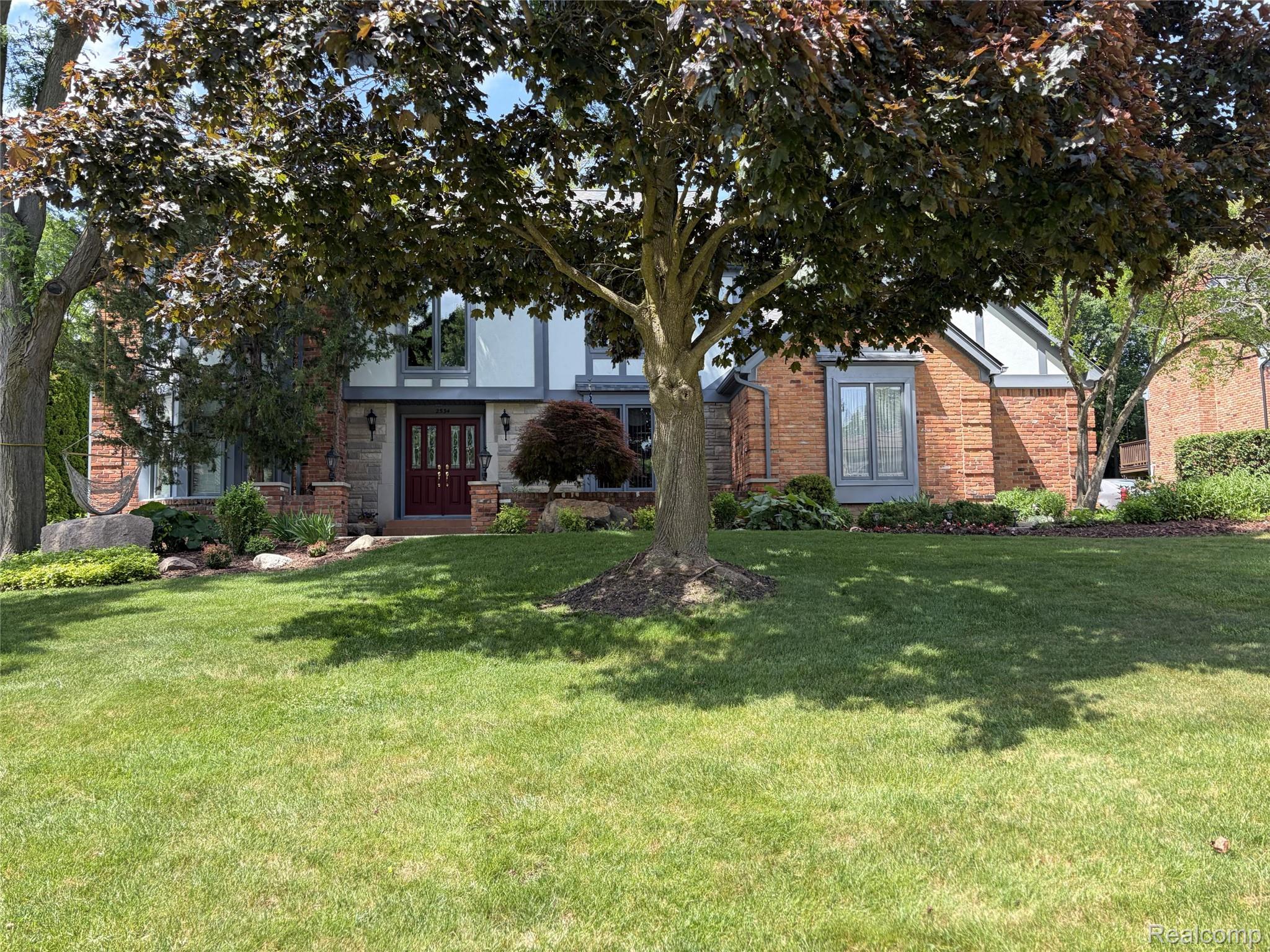 2534, Topsham, Rochester Hills, Michigan, 48306