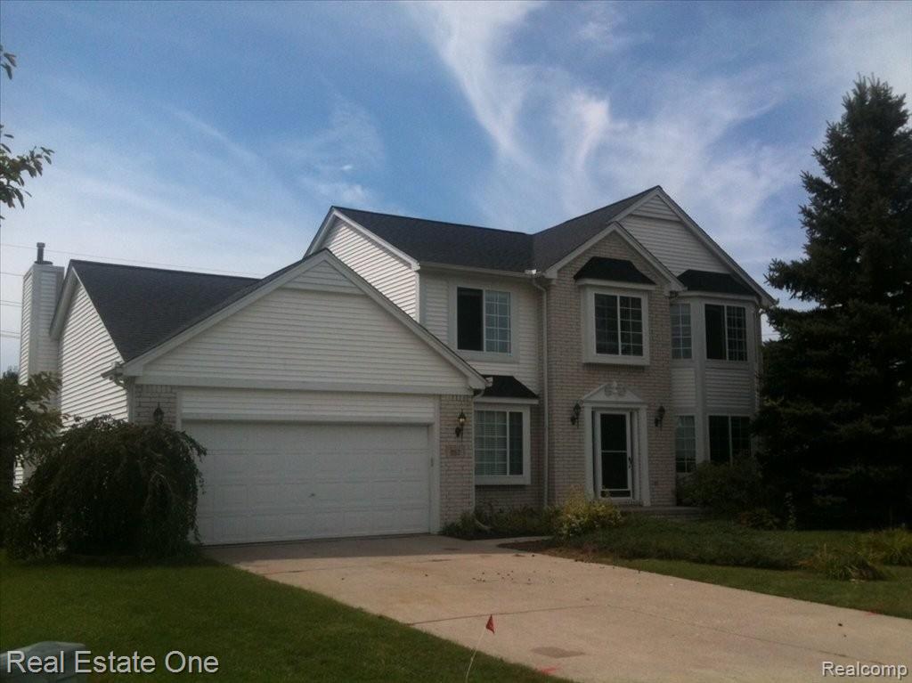 957, Meadowbrook, Milford, Michigan, 48381