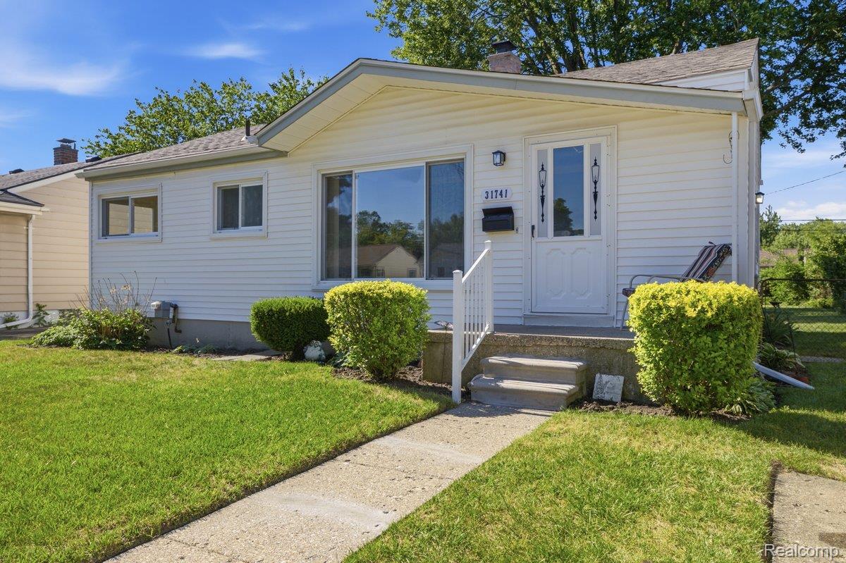 31741, Fairchild, Westland, Michigan, 48186