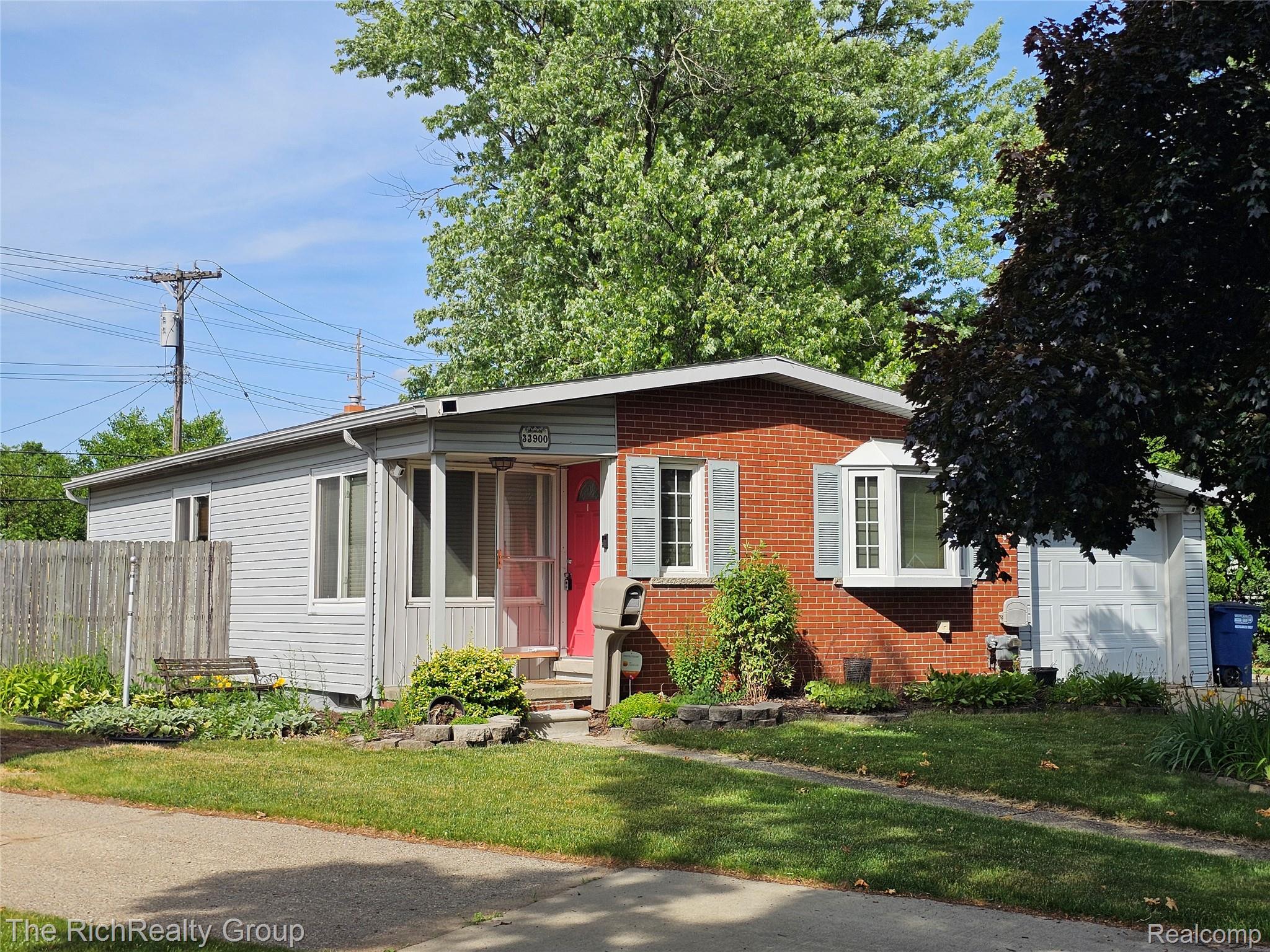 33900, Beechnut, Westland, Michigan, 48186