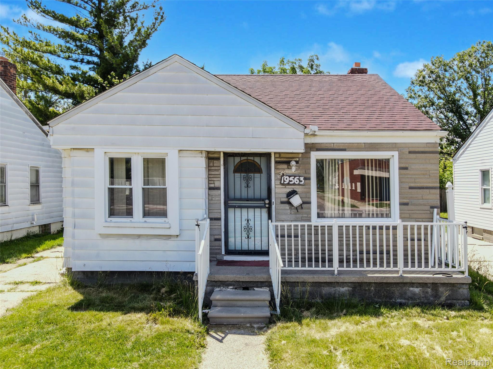 19563, Schoenherr, Detroit, Michigan, 48205