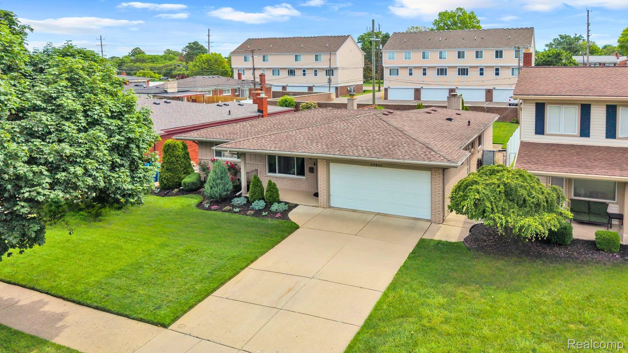 29450, Desmond, Warren, Michigan, 48093