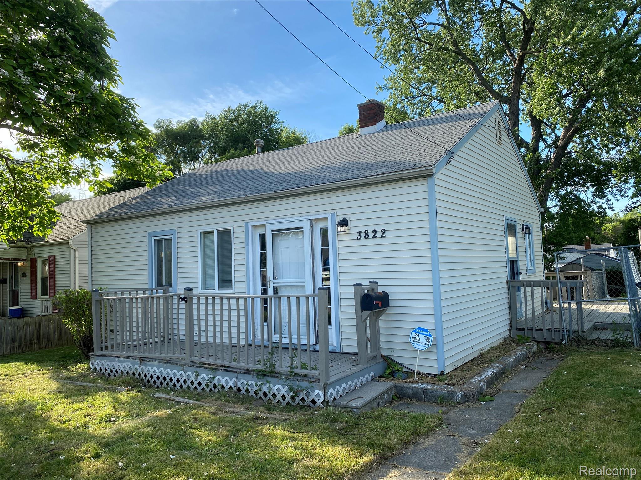 3822, Larchmont, Flint, Michigan, 48532