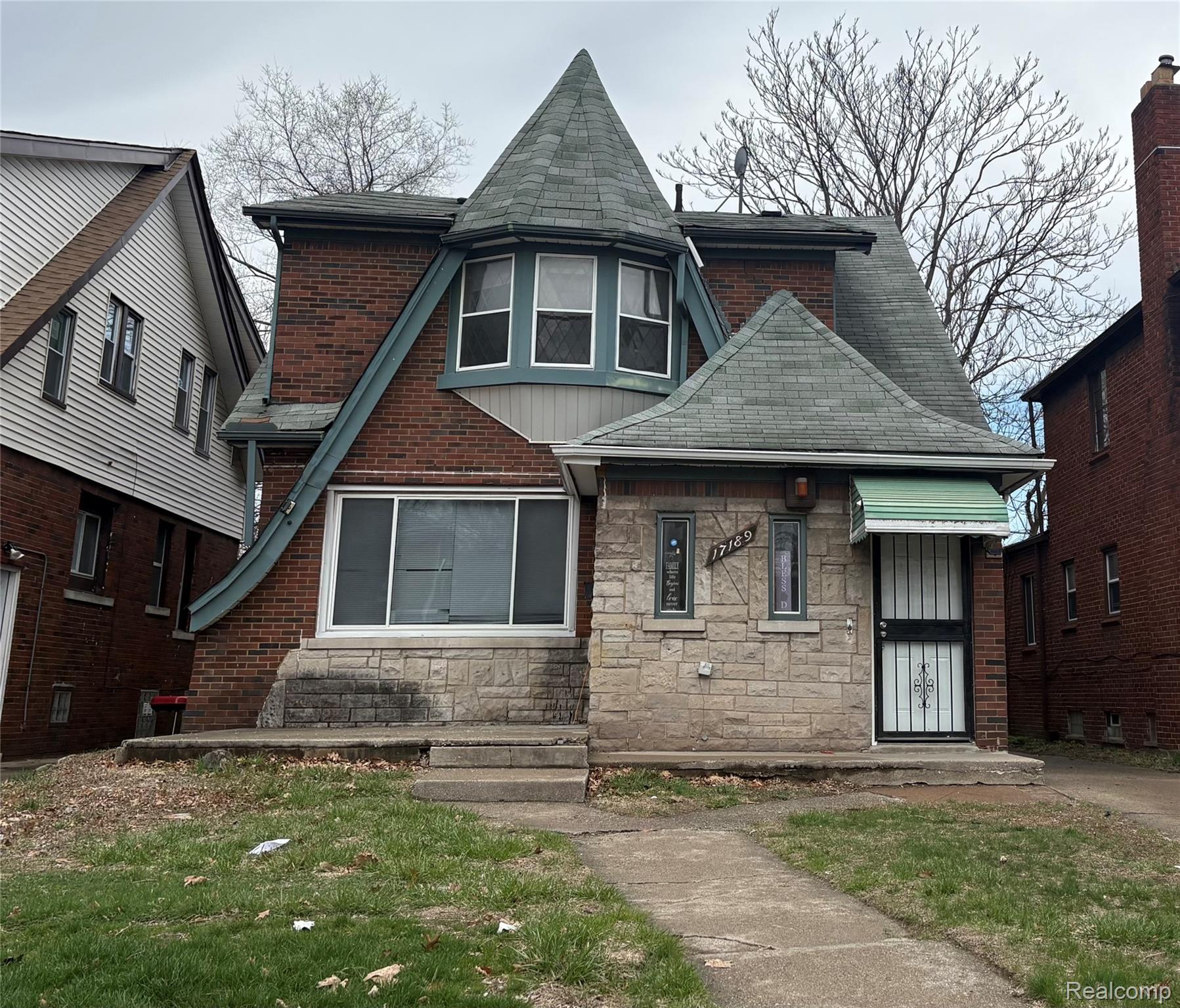 17189, Wisconsin, Detroit, Michigan, 48221