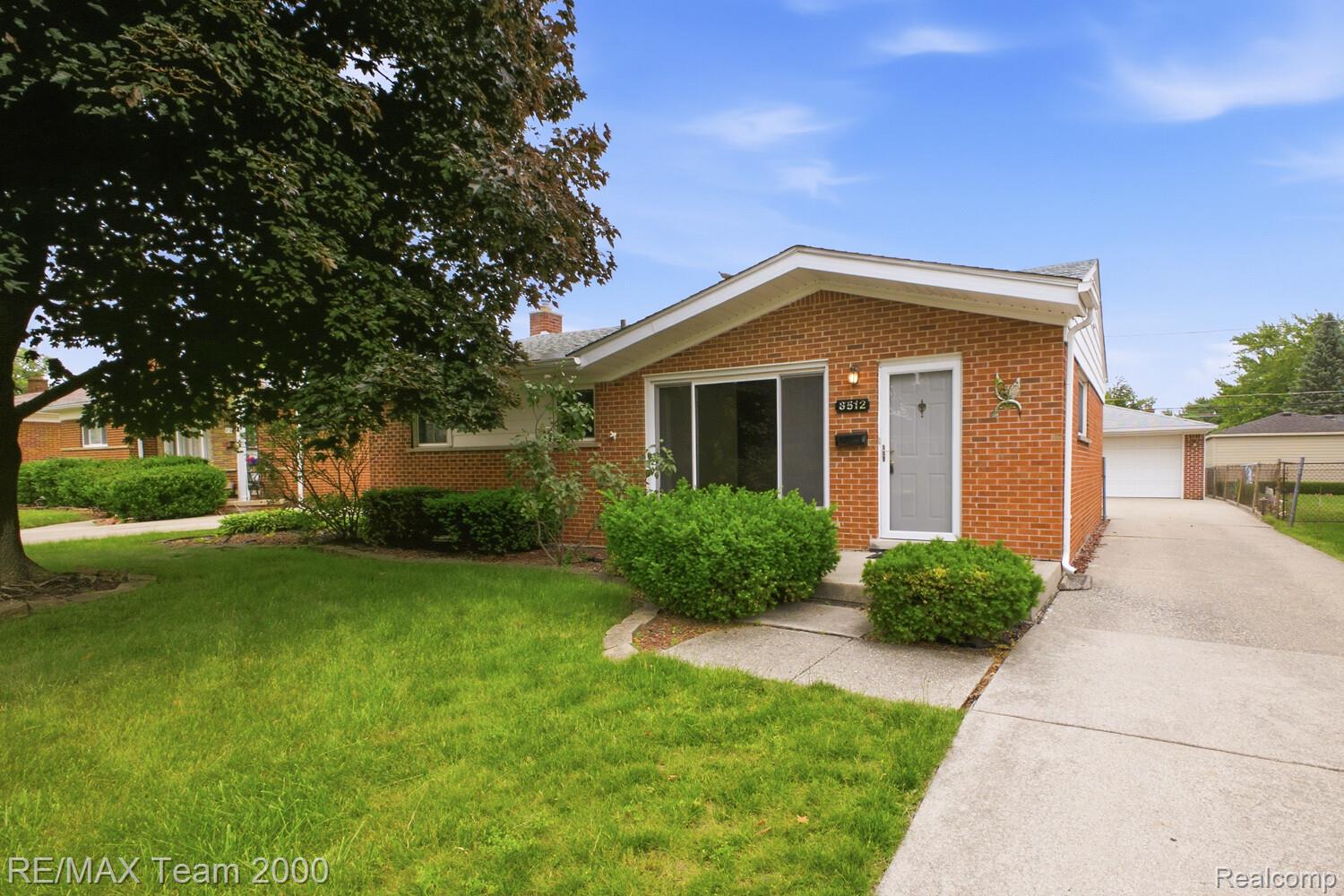8512, Norborne, Dearborn Heights, Michigan, 48127