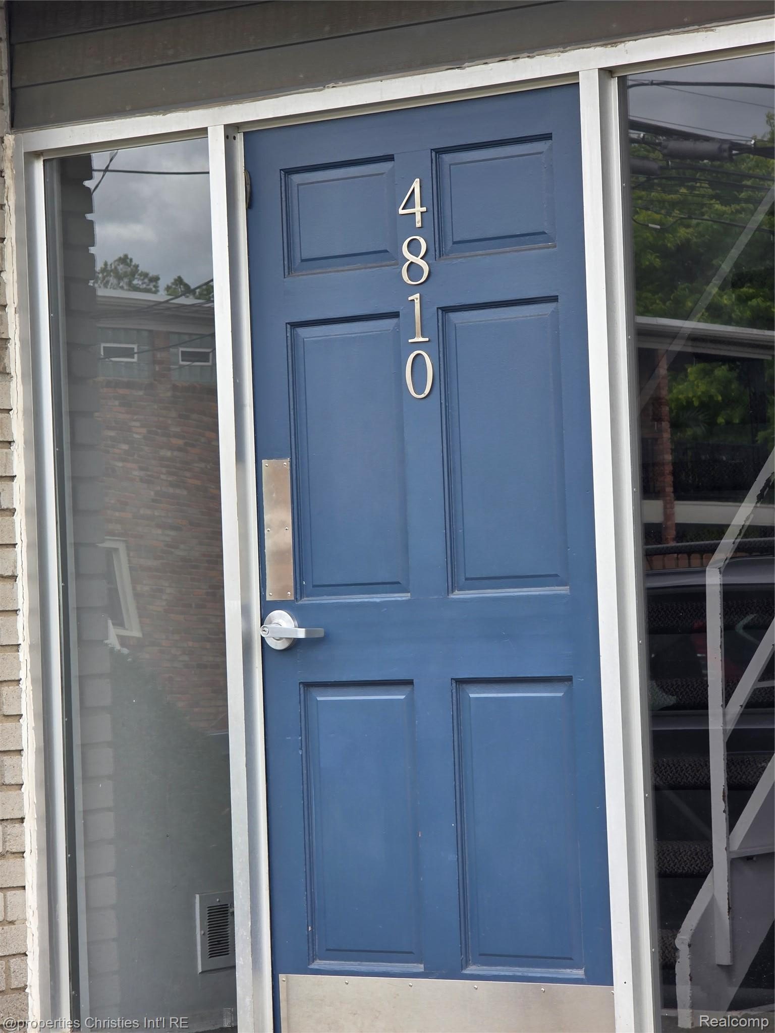 4810, Briarwood, #F2, Royal Oak, Michigan, 48073
