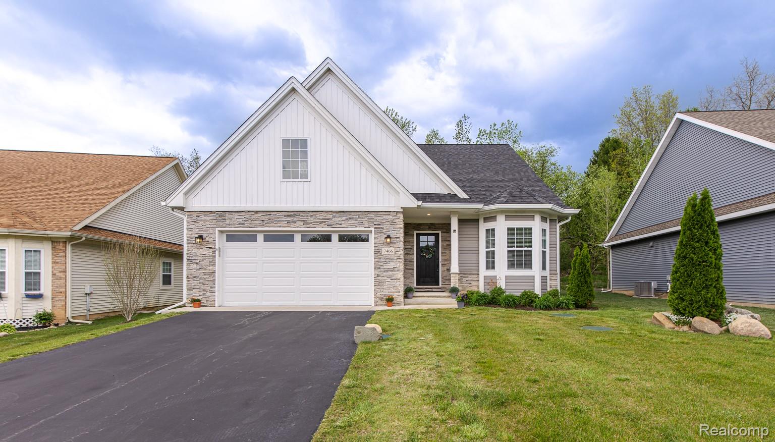7466, Village, Davisburg, Michigan, 48350