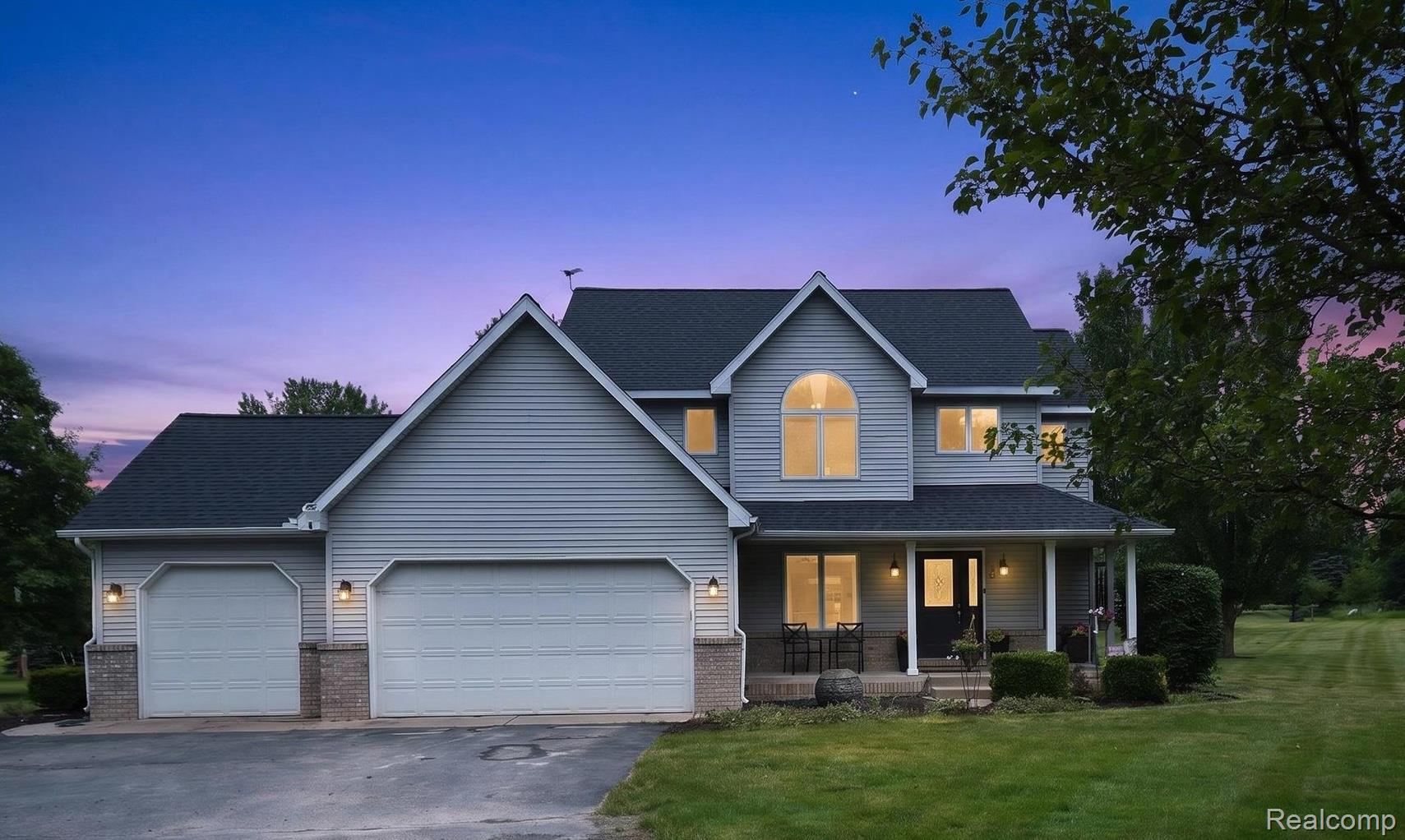 7040, McGuire, Fenton, Michigan, 48430