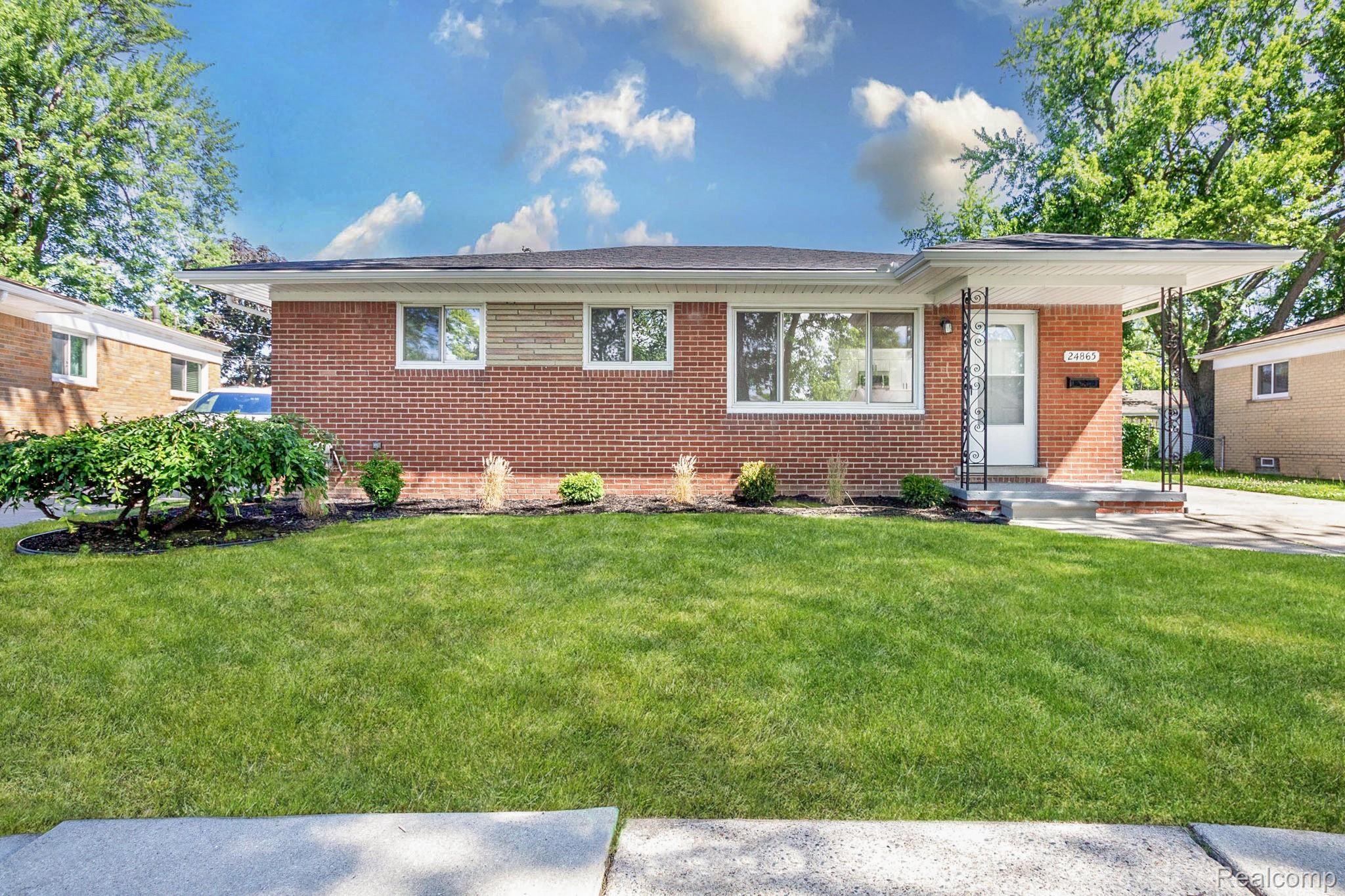 24865, Ridgecroft, Eastpointe, Michigan, 48021