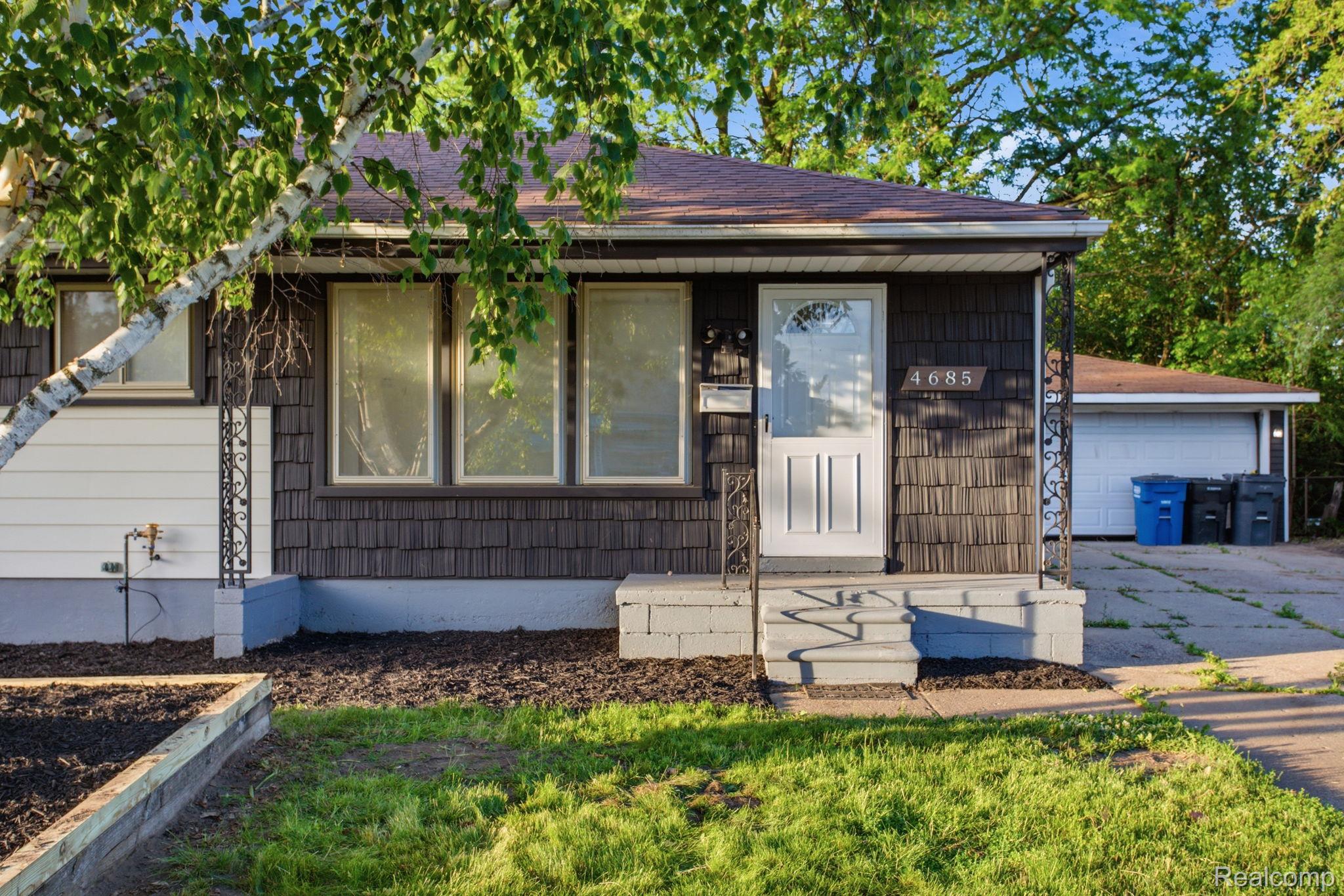 4685, Julius, Westland, Michigan, 48186
