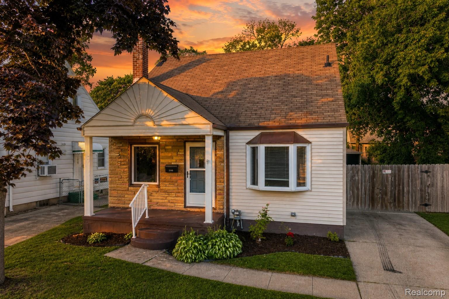 21145, Beechwood, Eastpointe, Michigan, 48021