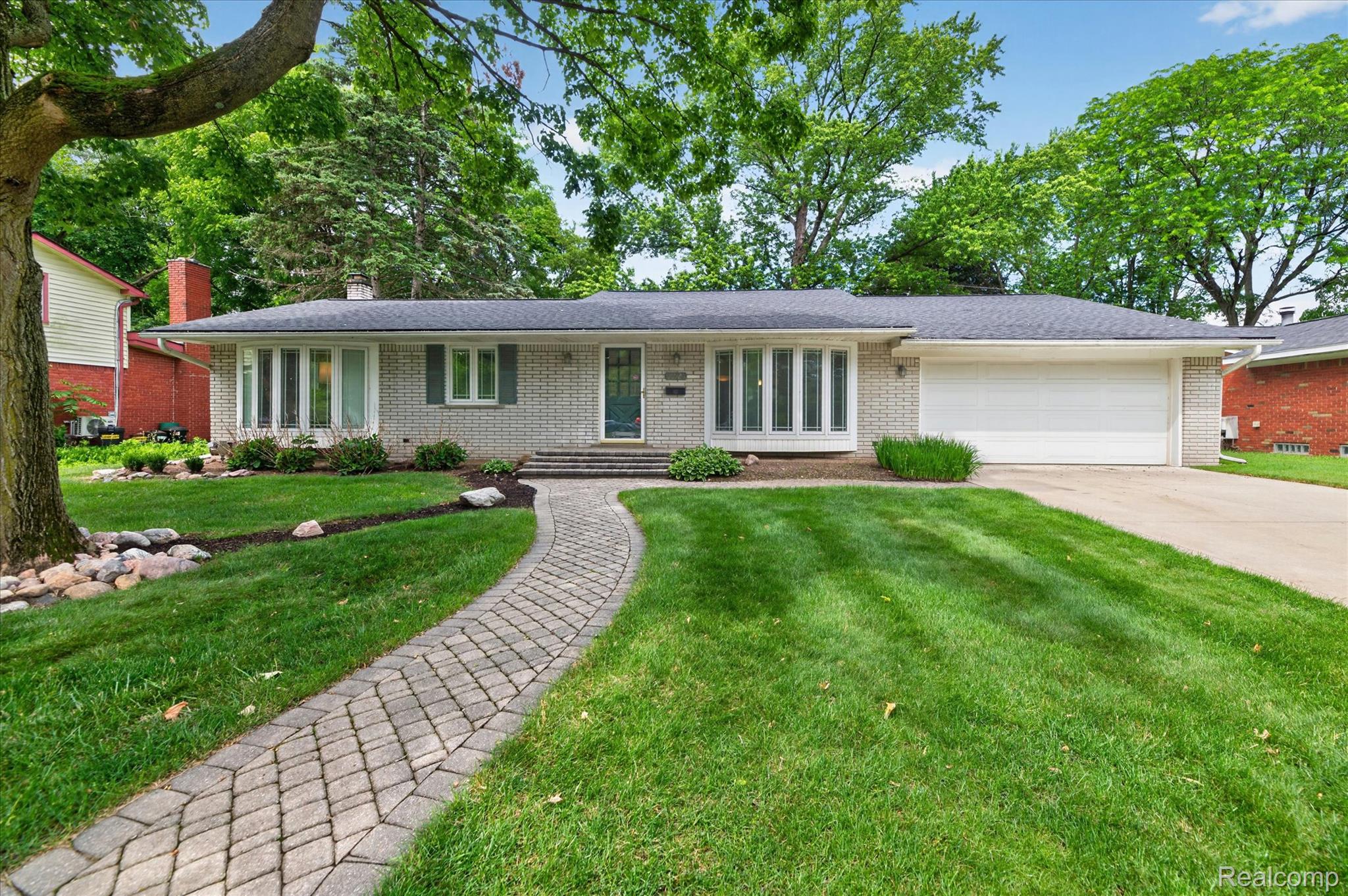 16927, Farmington, Livonia, Michigan, 48154