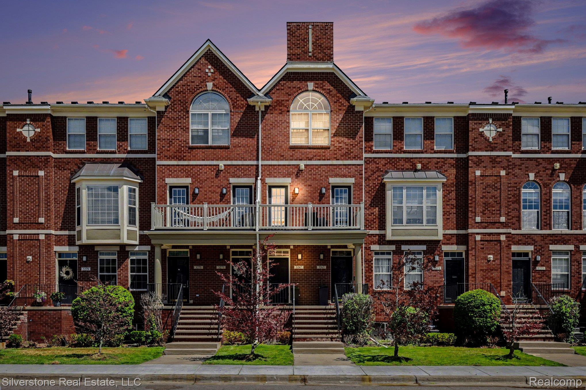 3267, Camden, Troy, Michigan, 48084