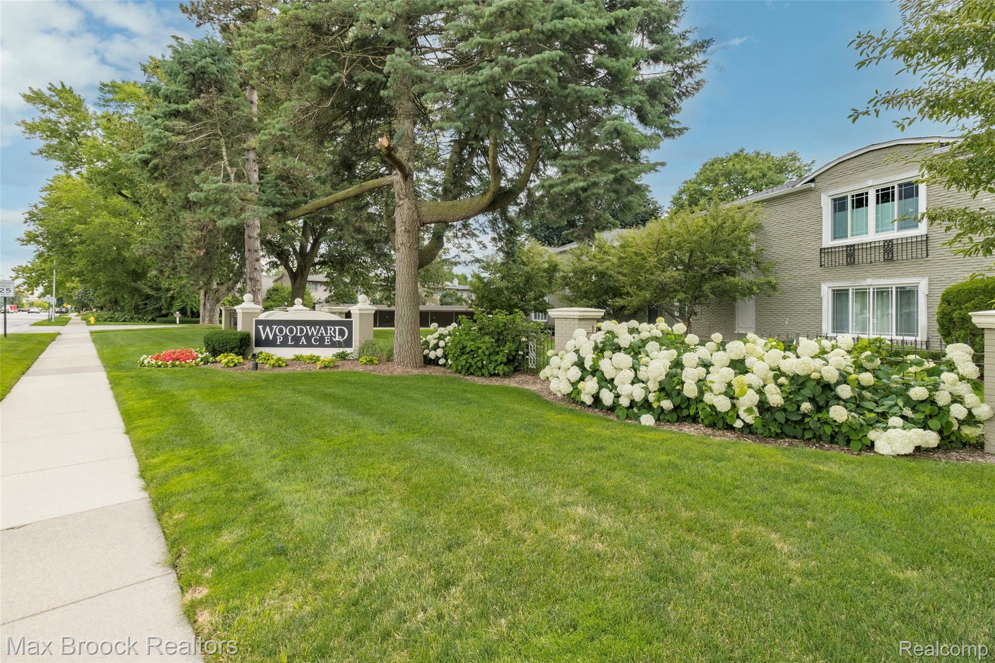 1111, Old Woodward, #1, Birmingham, Michigan, 48009