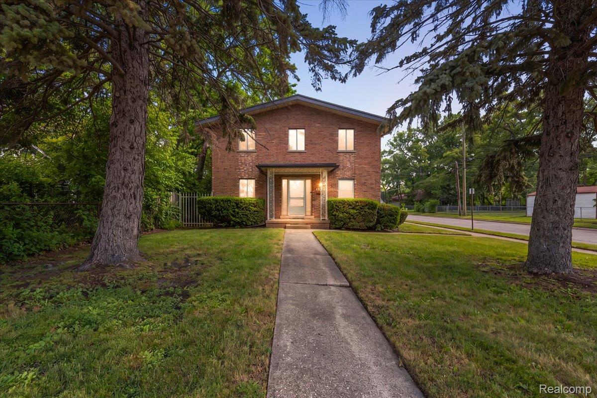 1631, Elza, Hazel Park, Michigan, 48030