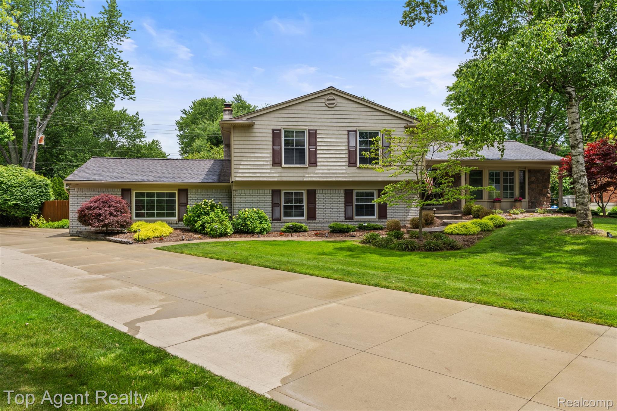 19700, Wilshire, Beverly Hills, Michigan, 48025