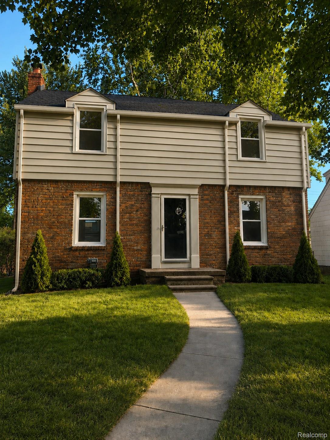 1124, 5th, Royal Oak, Michigan, 48067