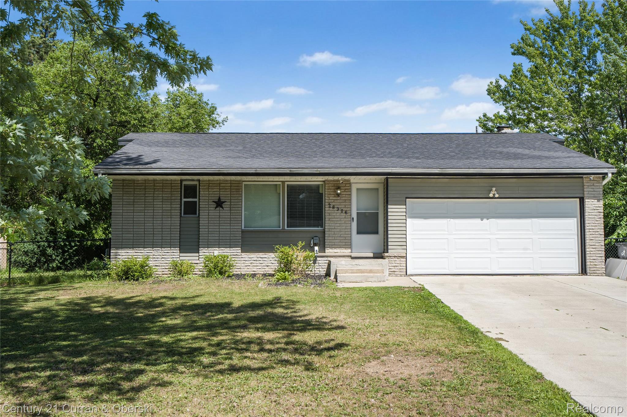 28906, Lorikay, Farmington, Michigan, 48334