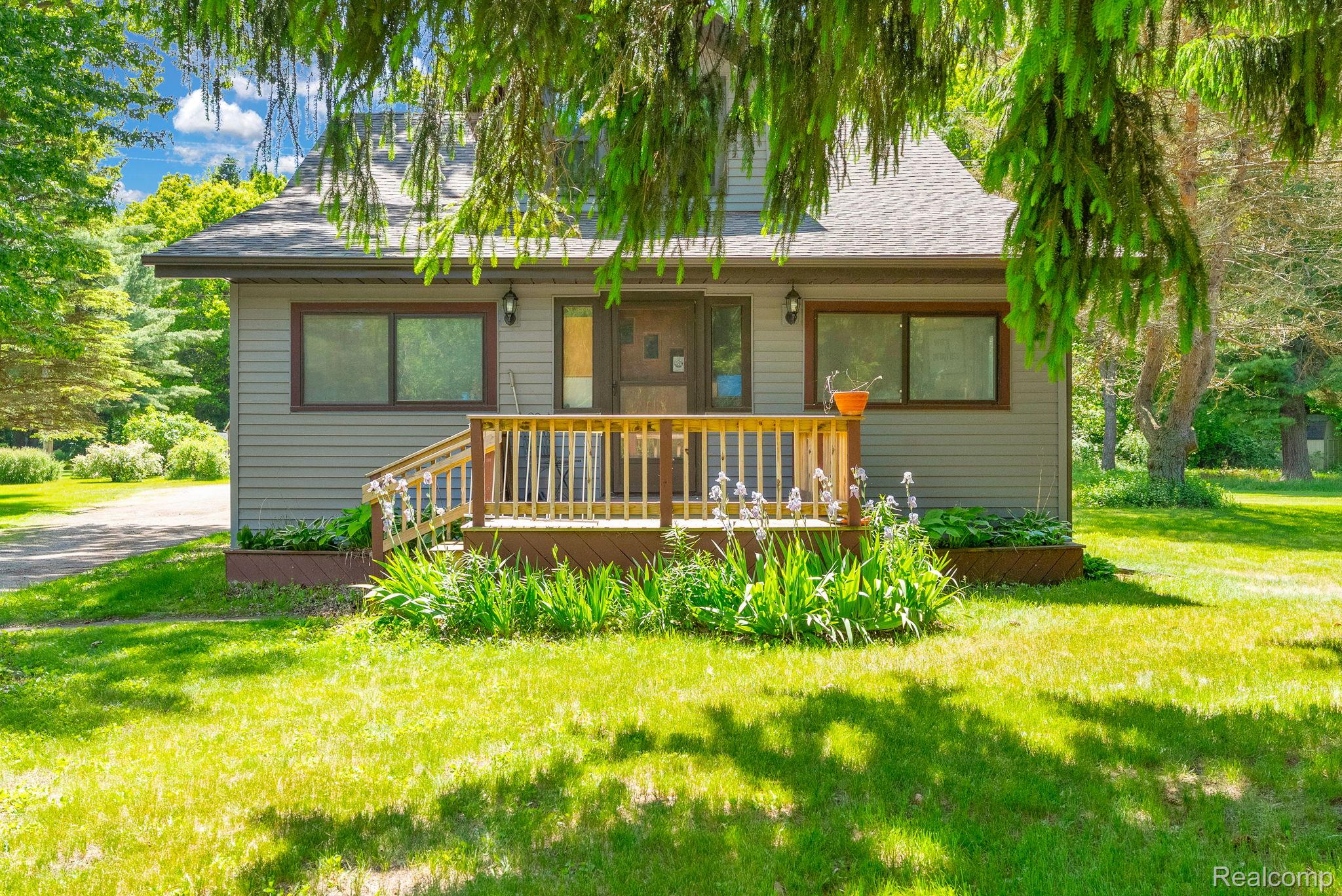 4207, Pine Grove, Fort Gratiot, Michigan, 48059