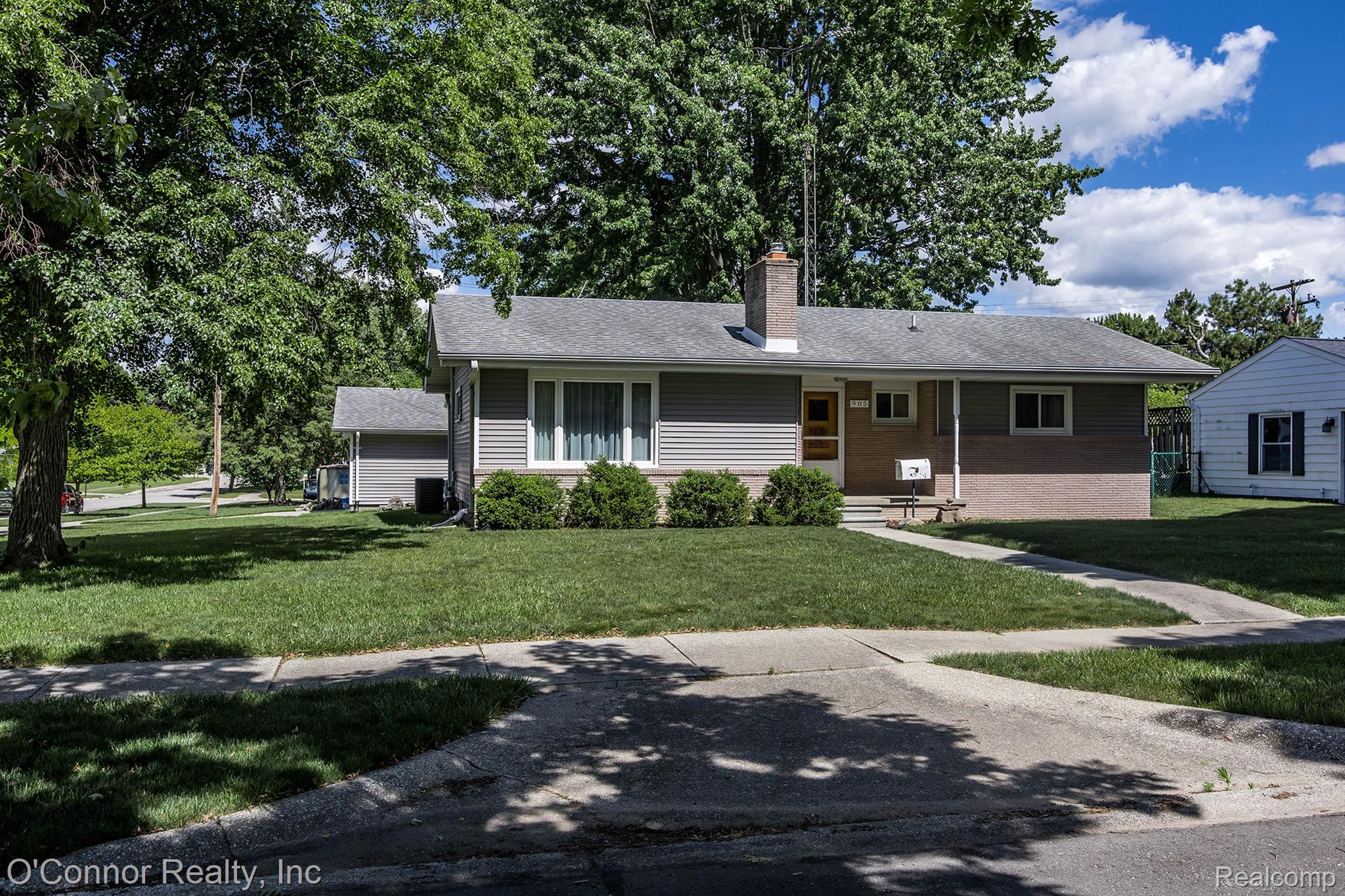 905, Virginia, Marysville, Michigan, 48040