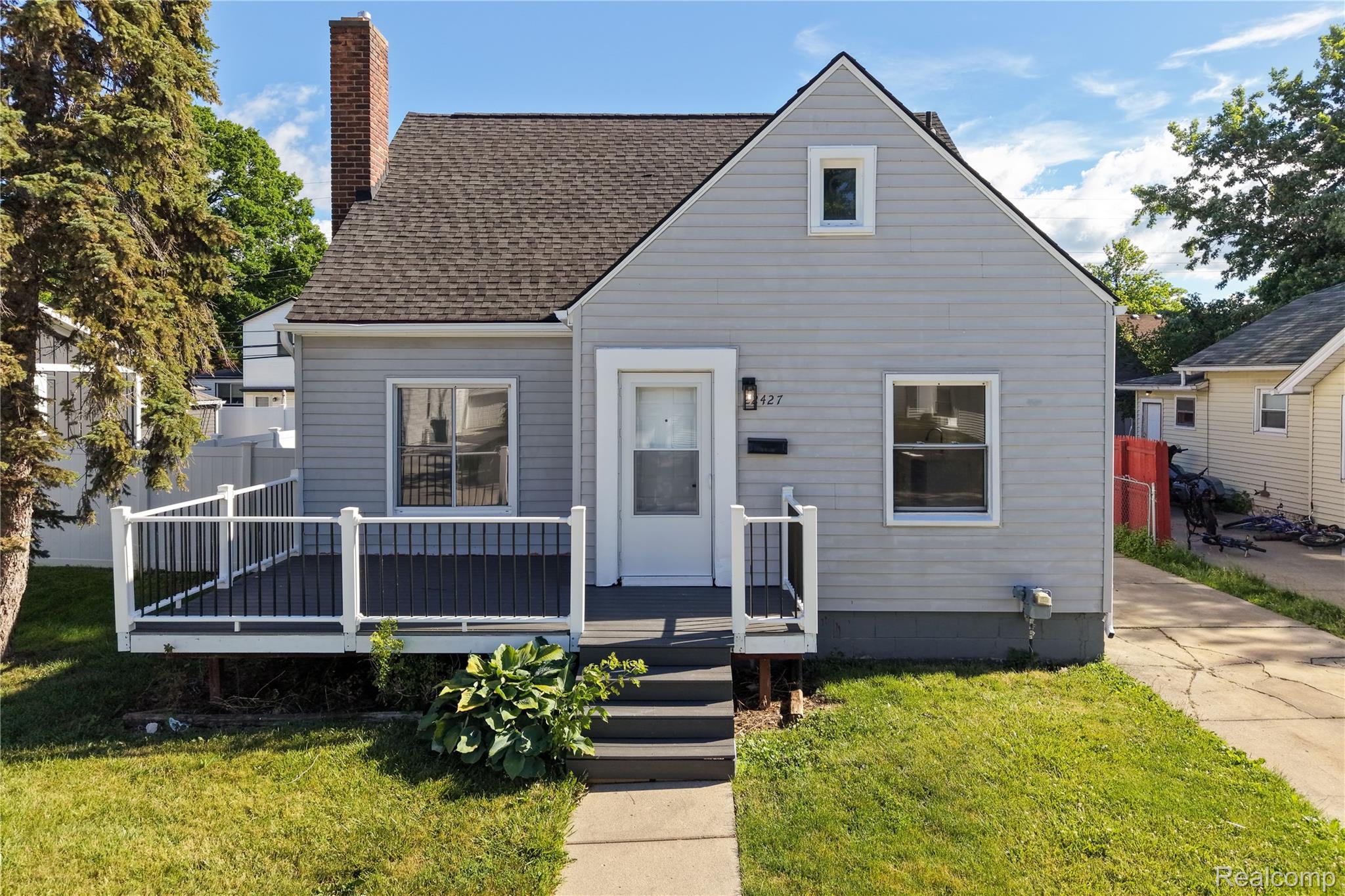 22427, Hanson, St. Clair Shores, Michigan, 48080