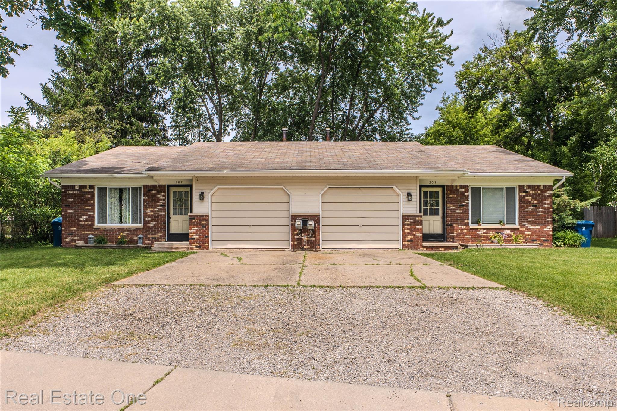 207, Murphy, Linden, Michigan, 48451