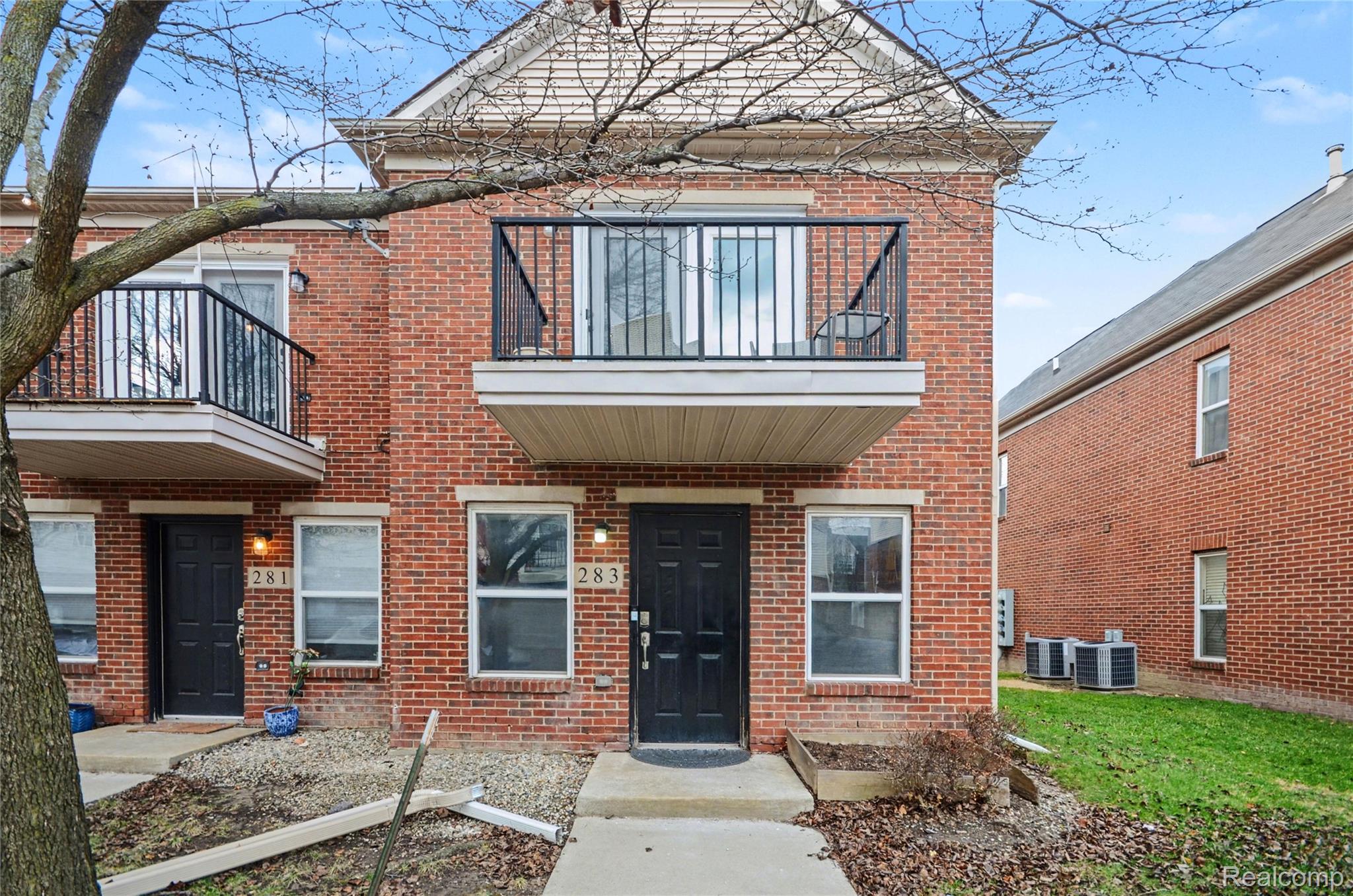 283, Palmer, #8, Detroit, Michigan, 48202
