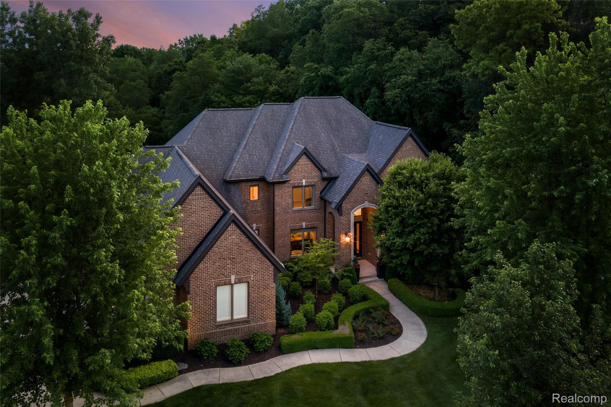 2761, Plum Creek, Oakland, Michigan, 48363