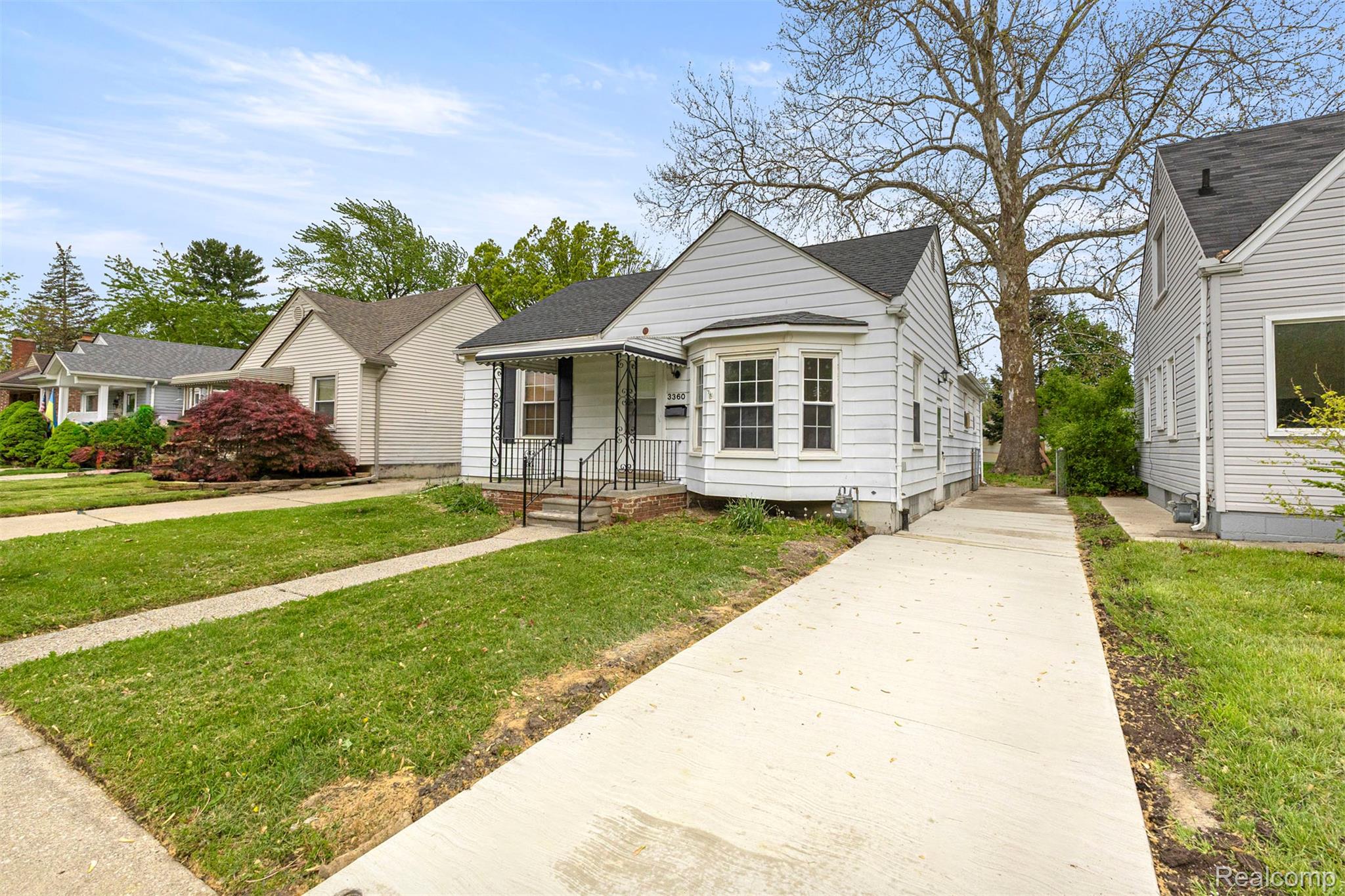 3360, Alice, Dearborn, Michigan, 48124