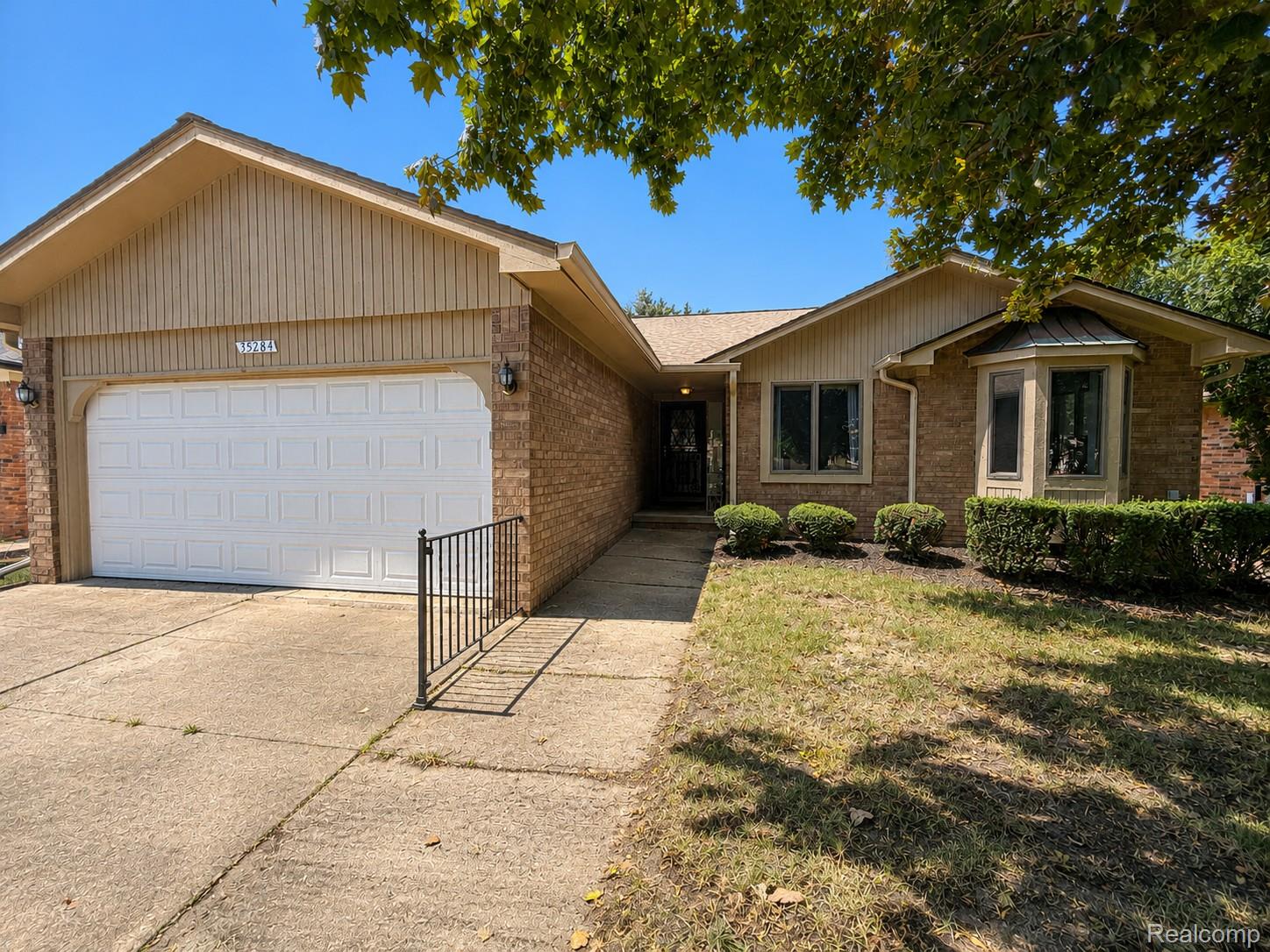 35284, Vito, Sterling Heights, Michigan, 48310
