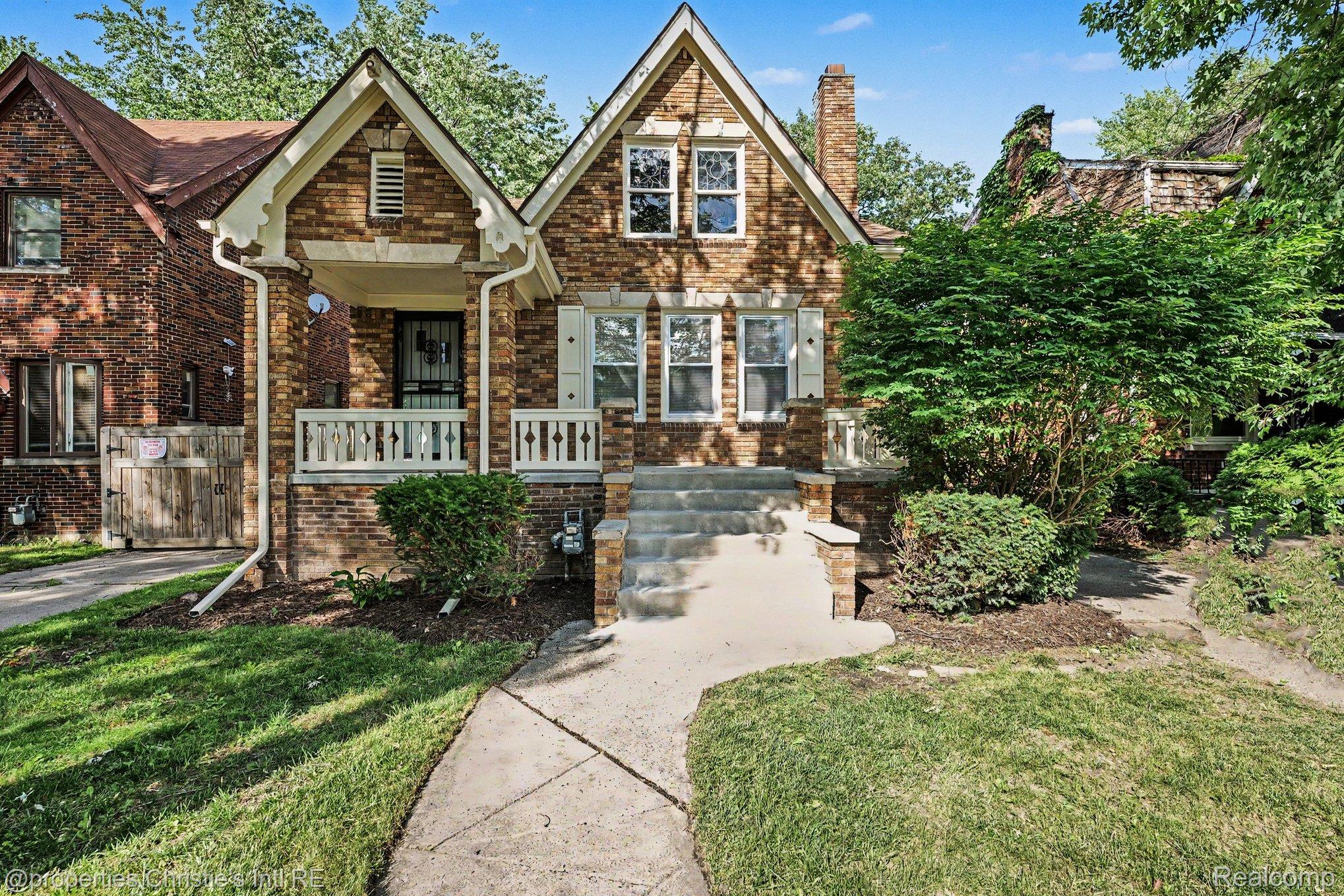 5984, Kensington, Detroit, Michigan, 48224
