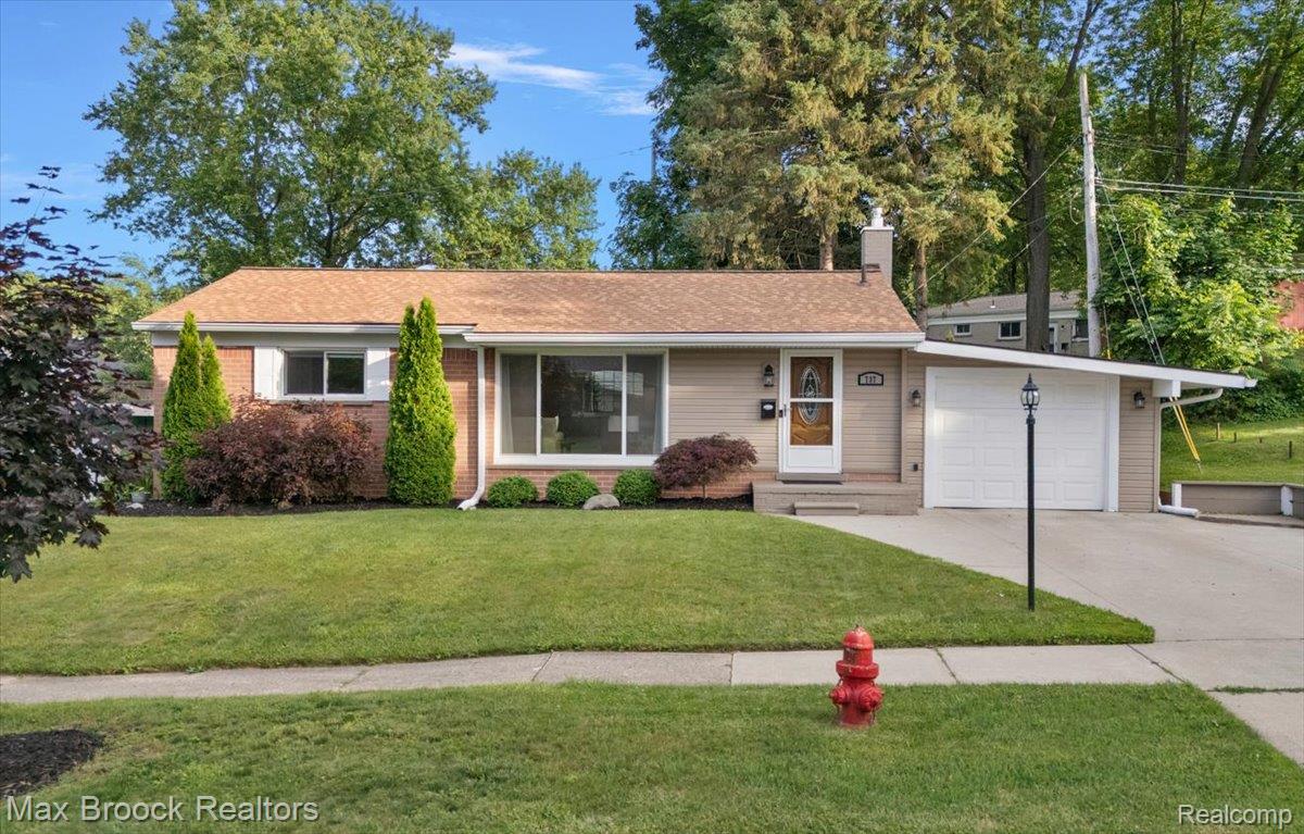 737, Panorama, Milford, Michigan, 48381