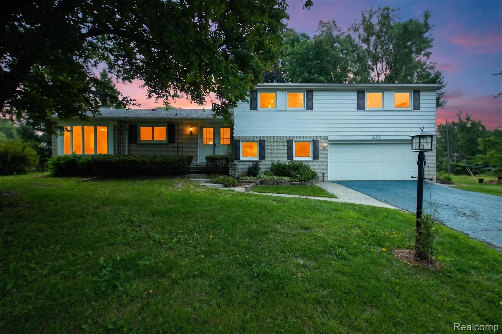 26178, Greythorne, Farmington, Michigan, 48334