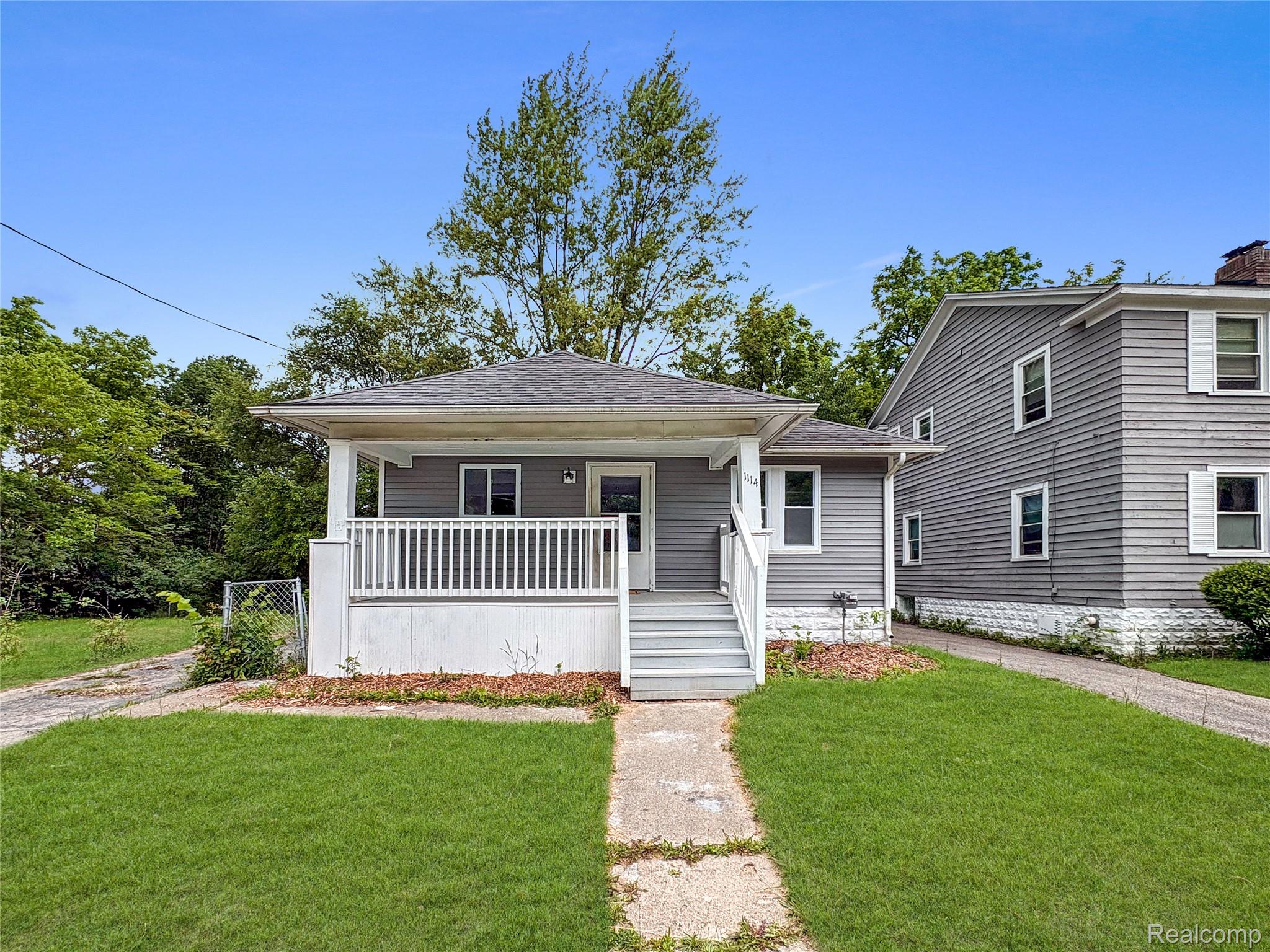 1114, Christopher, Flint, Michigan, 48503
