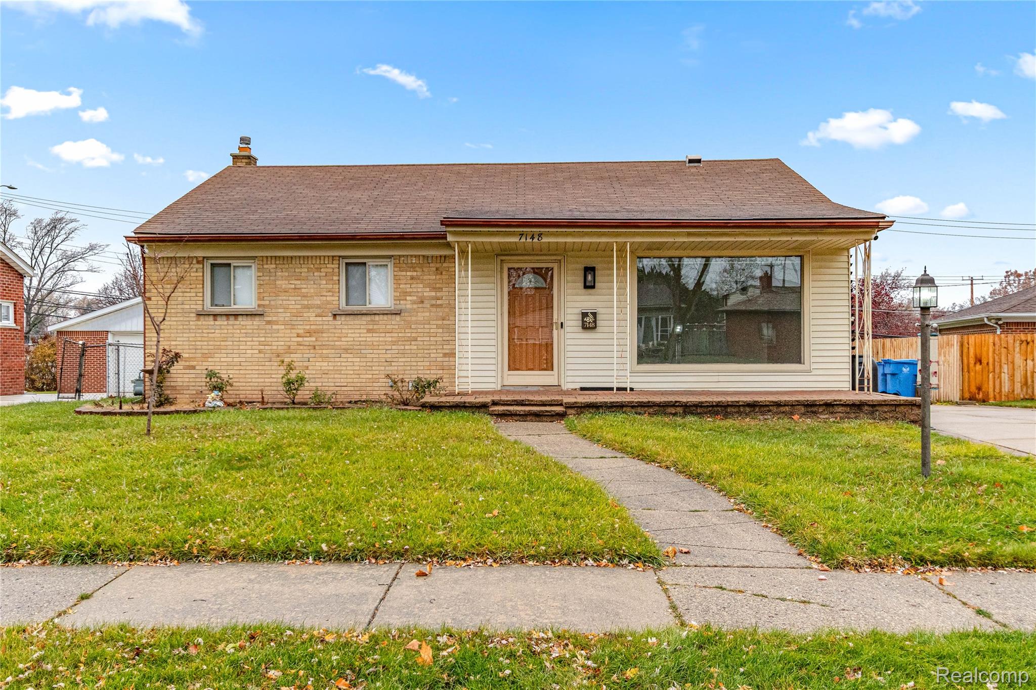 7148, Plainfield, Dearborn Heights, Michigan, 48127
