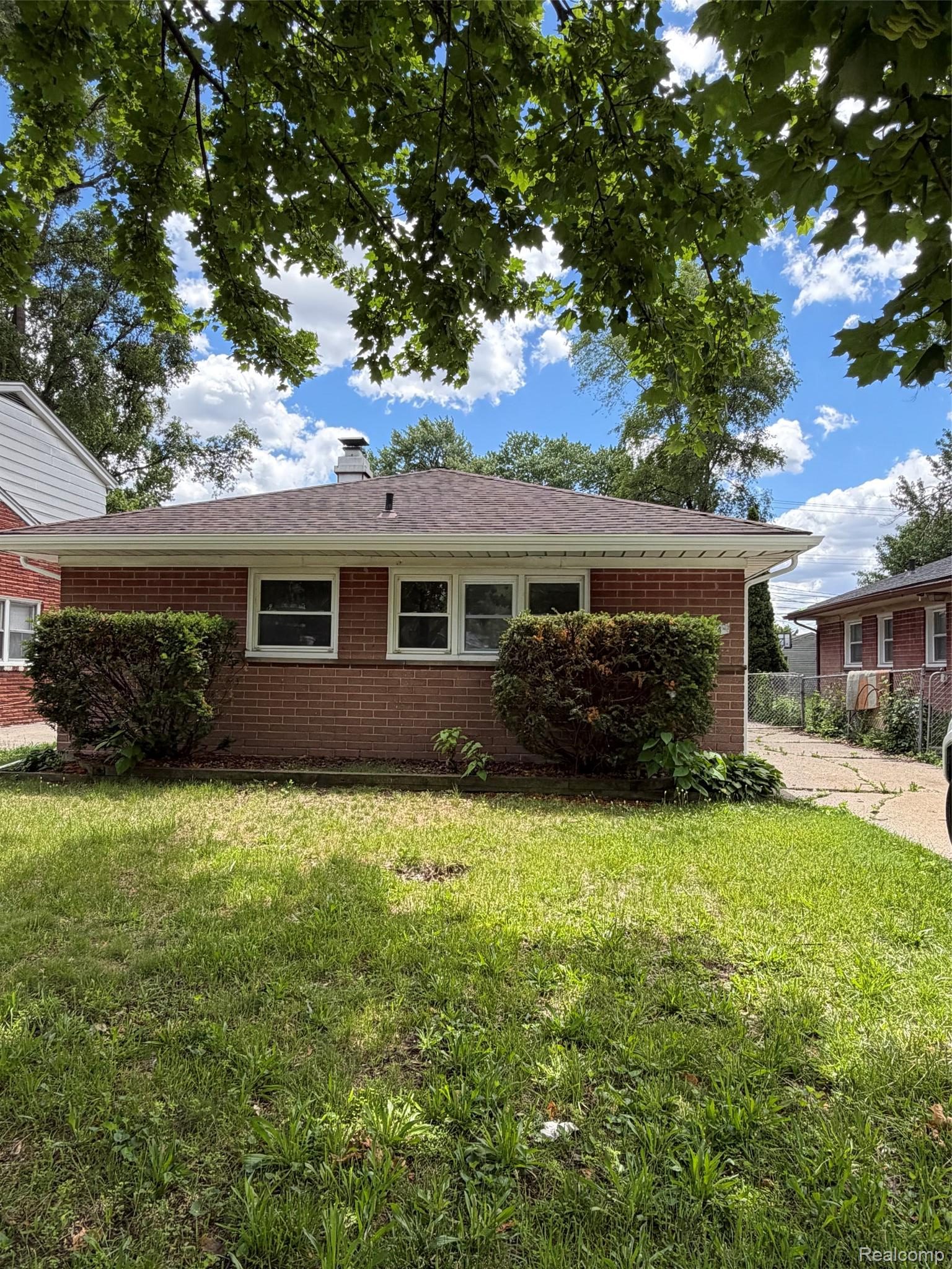 1244, Dallas, Madison Heights, Michigan, 48071