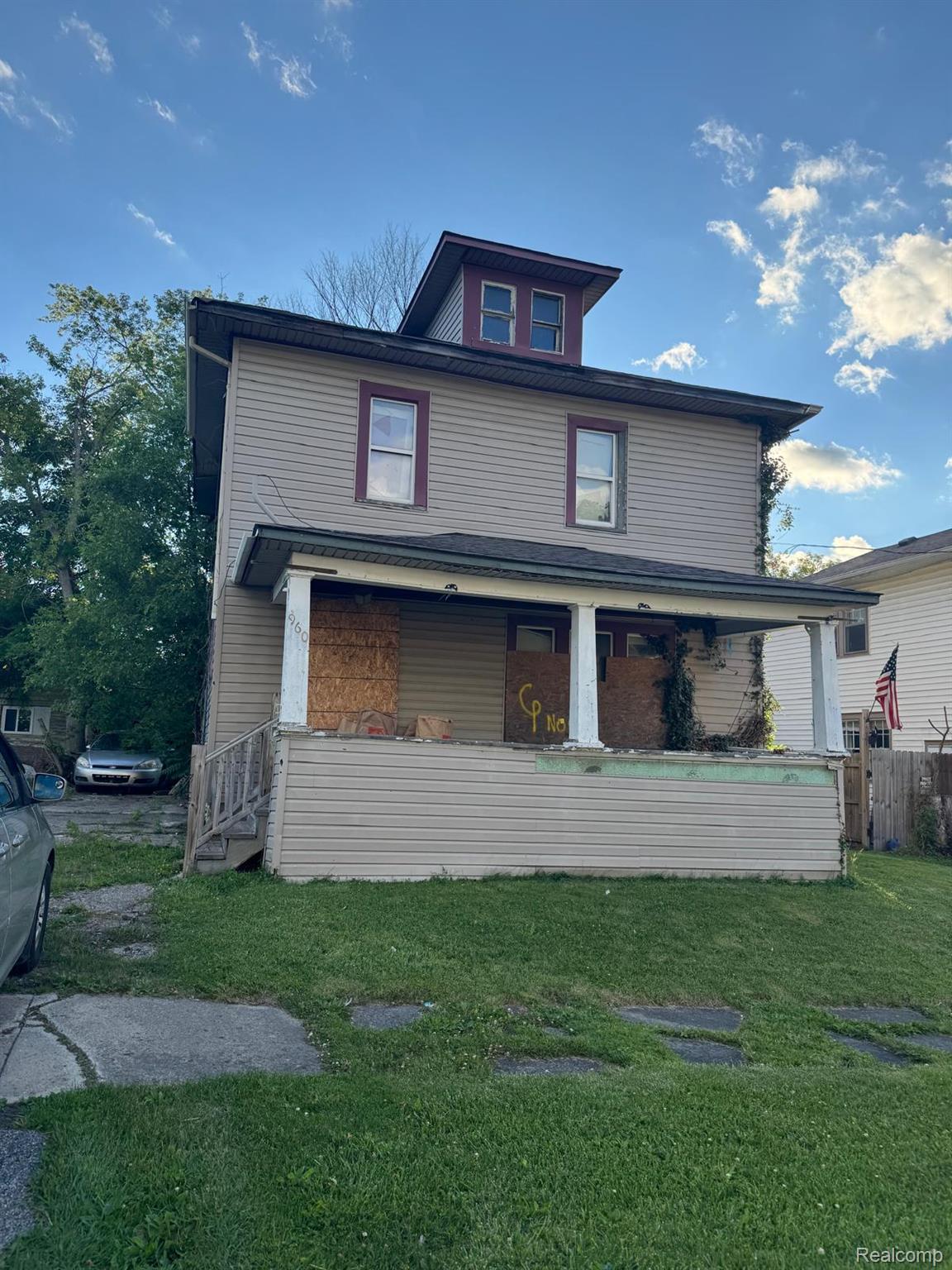 960, Vosburg, Flint, Michigan, 48503
